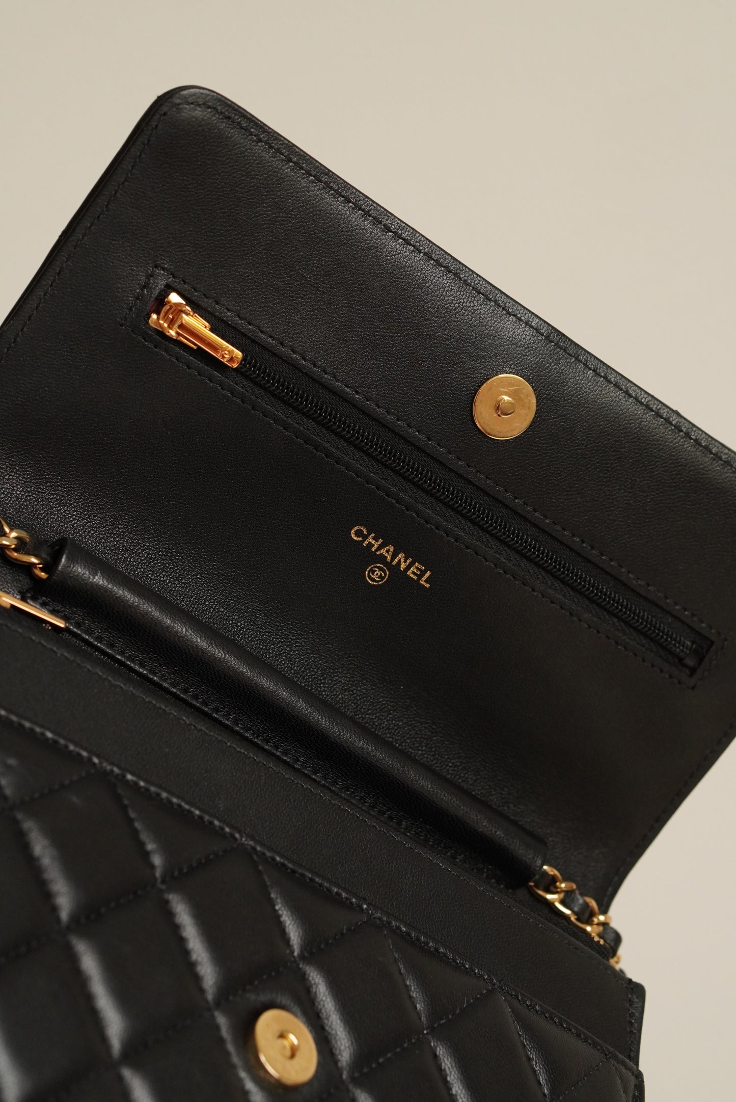 CHANEL WALLET ON CHAIN | BLACK