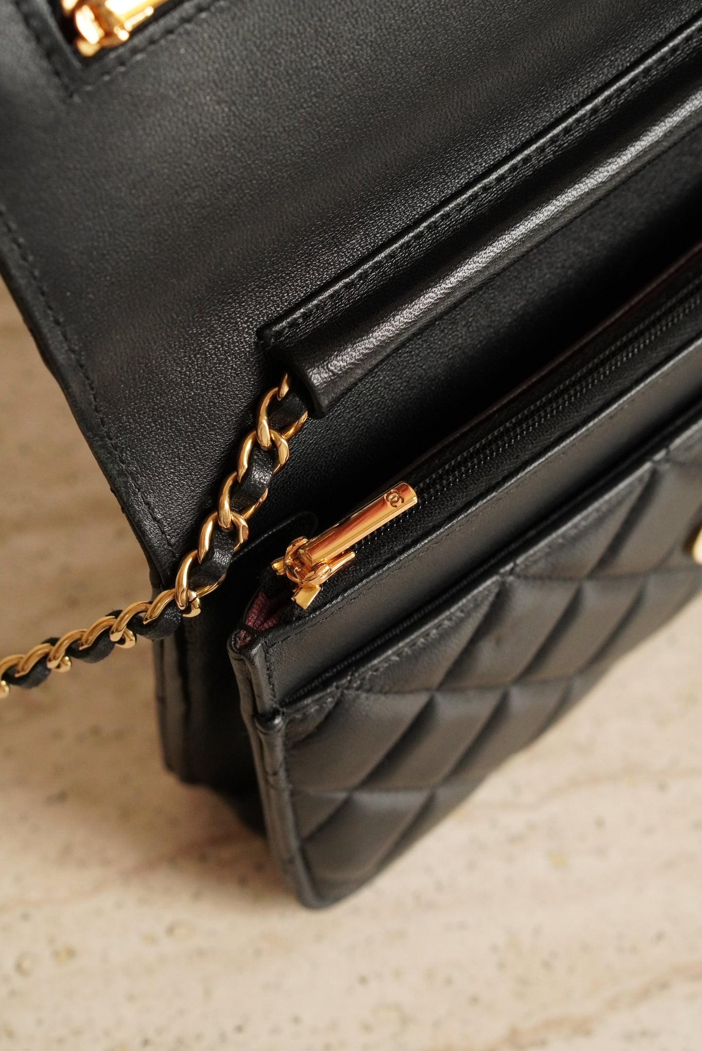 CHANEL WALLET ON CHAIN | BLACK