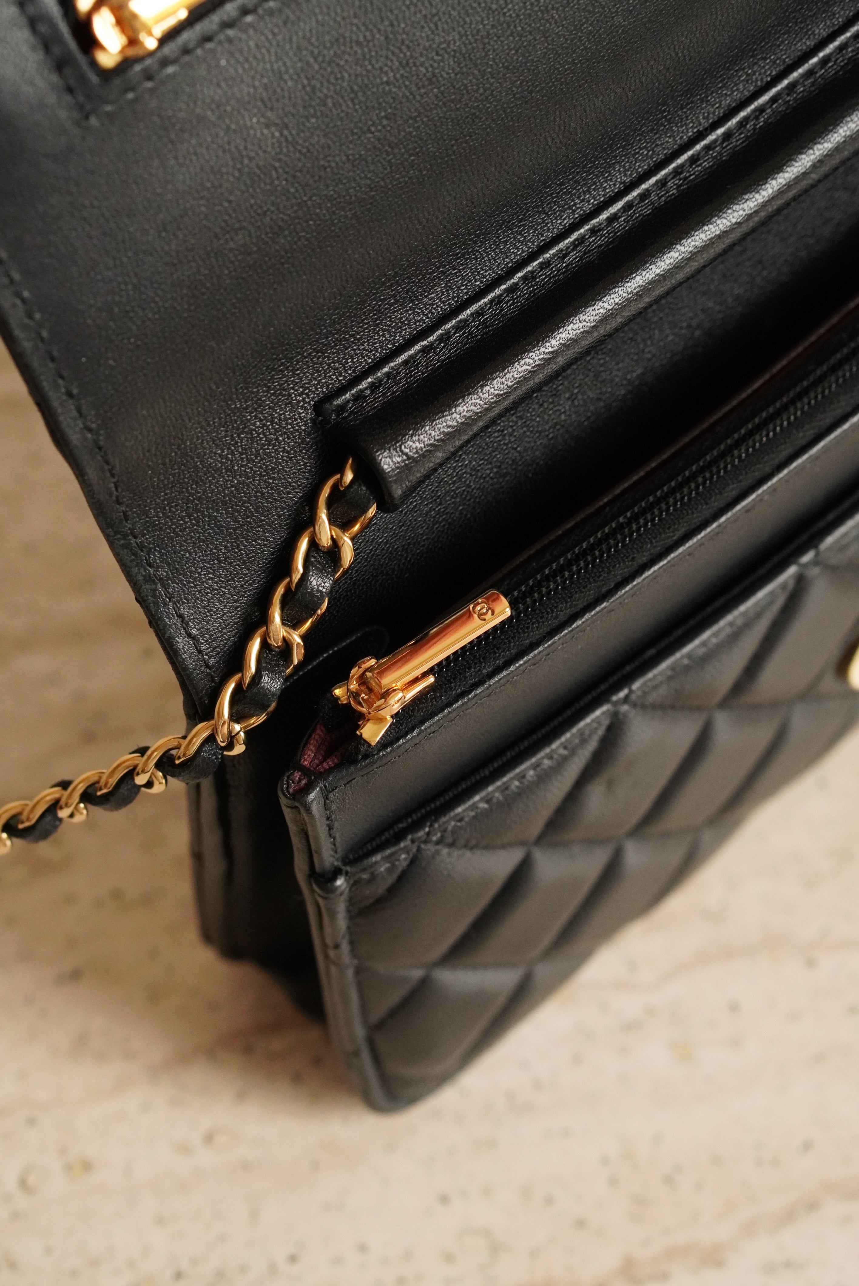 CHANEL WALLET ON CHAIN | BLACK