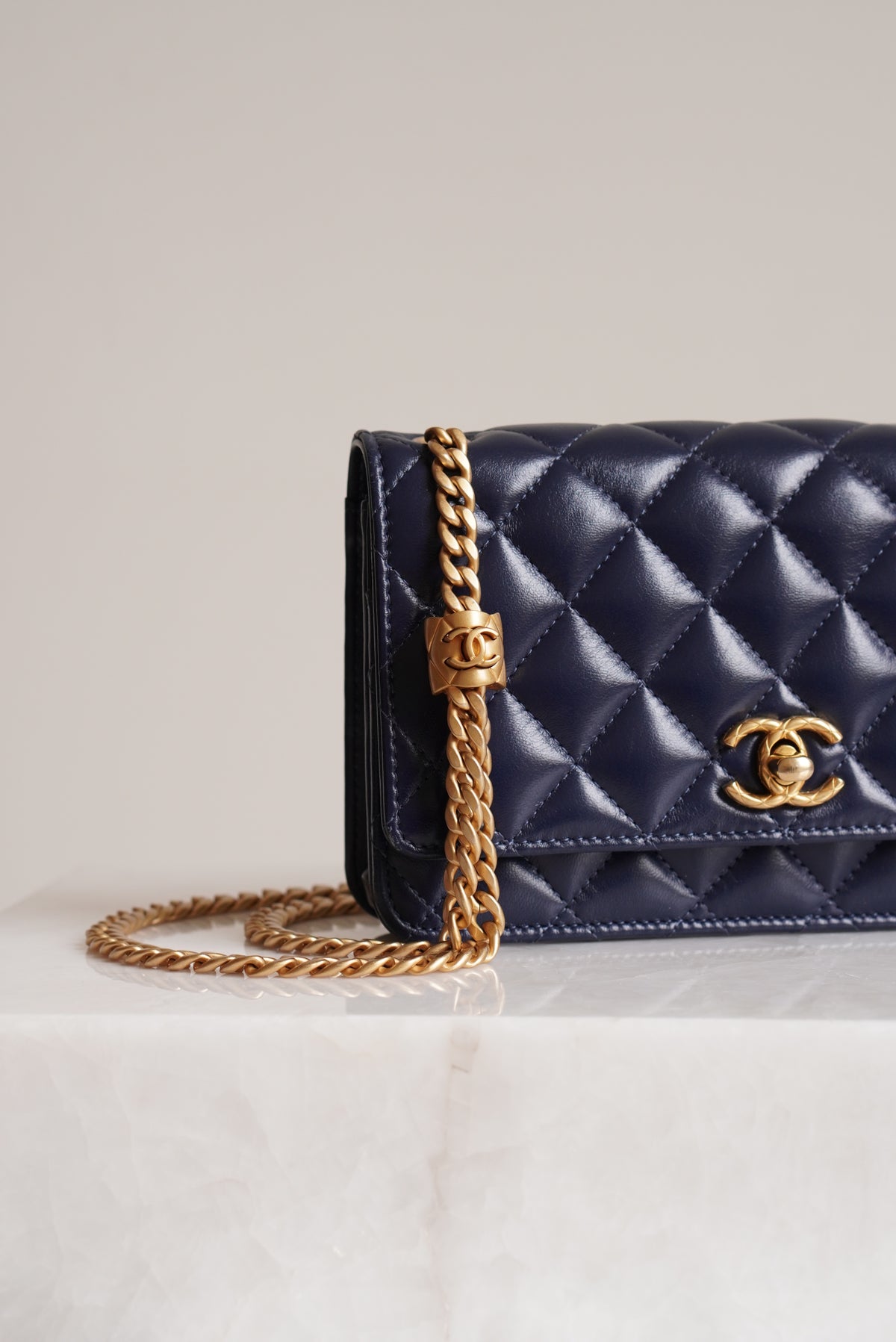 CHANEL PILLOW CRUSH WALLET ON CHAIN | DARK BLUE