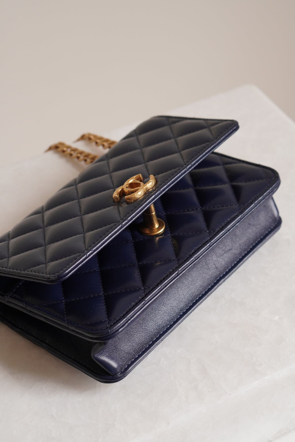 CHANEL PILLOW CRUSH WALLET ON CHAIN | DARK BLUE