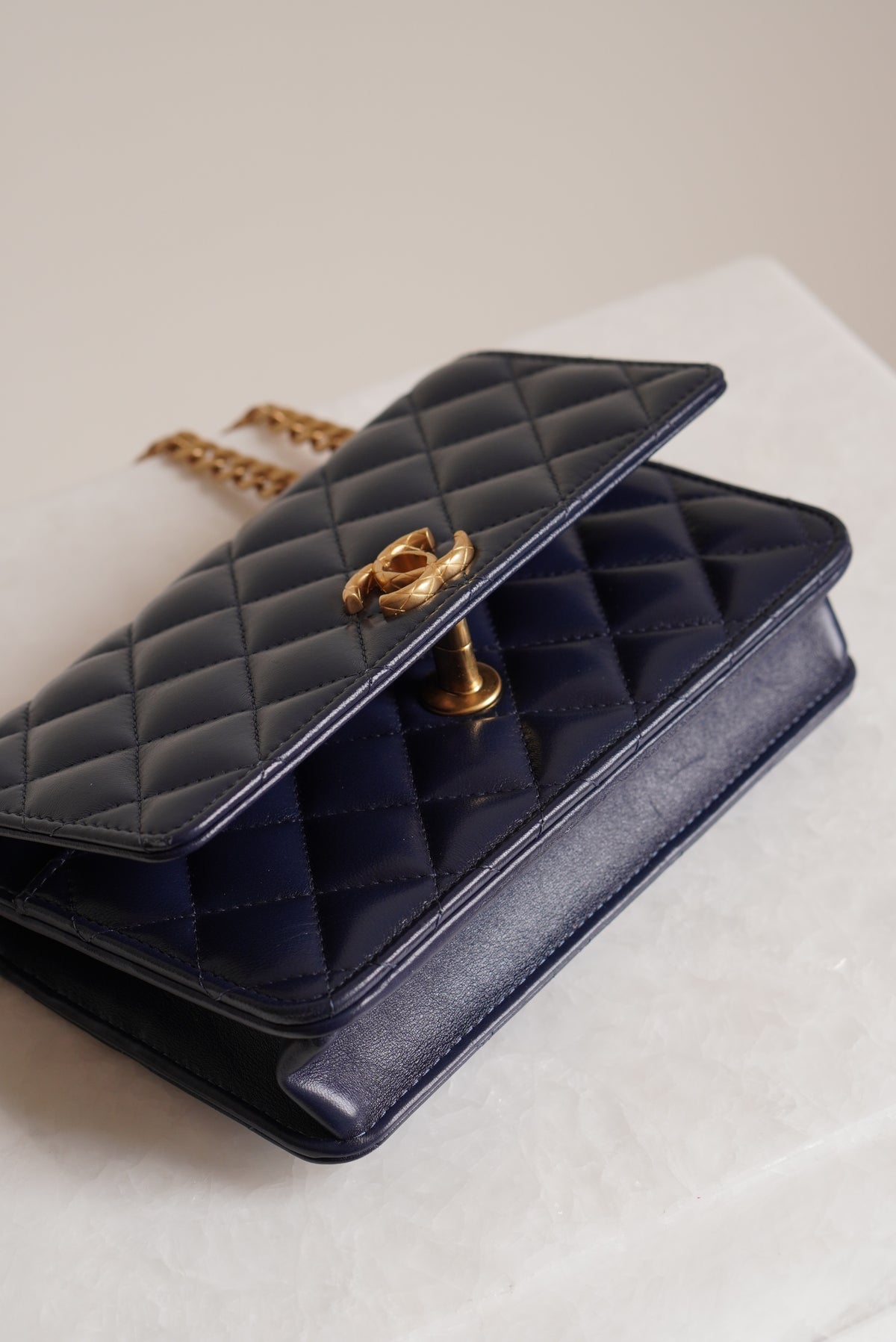 CHANEL PILLOW CRUSH WALLET ON CHAIN | DARK BLUE