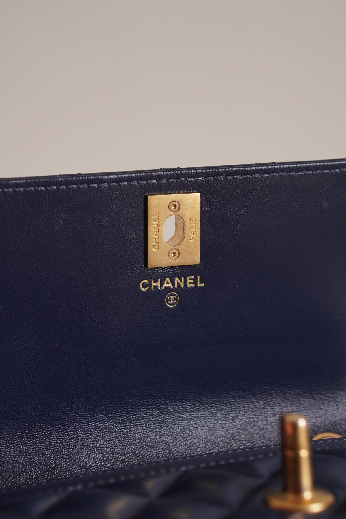 CHANEL PILLOW CRUSH WALLET ON CHAIN | DARK BLUE