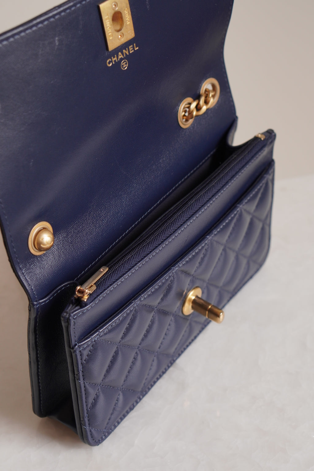 CHANEL PILLOW CRUSH WALLET ON CHAIN | DARK BLUE