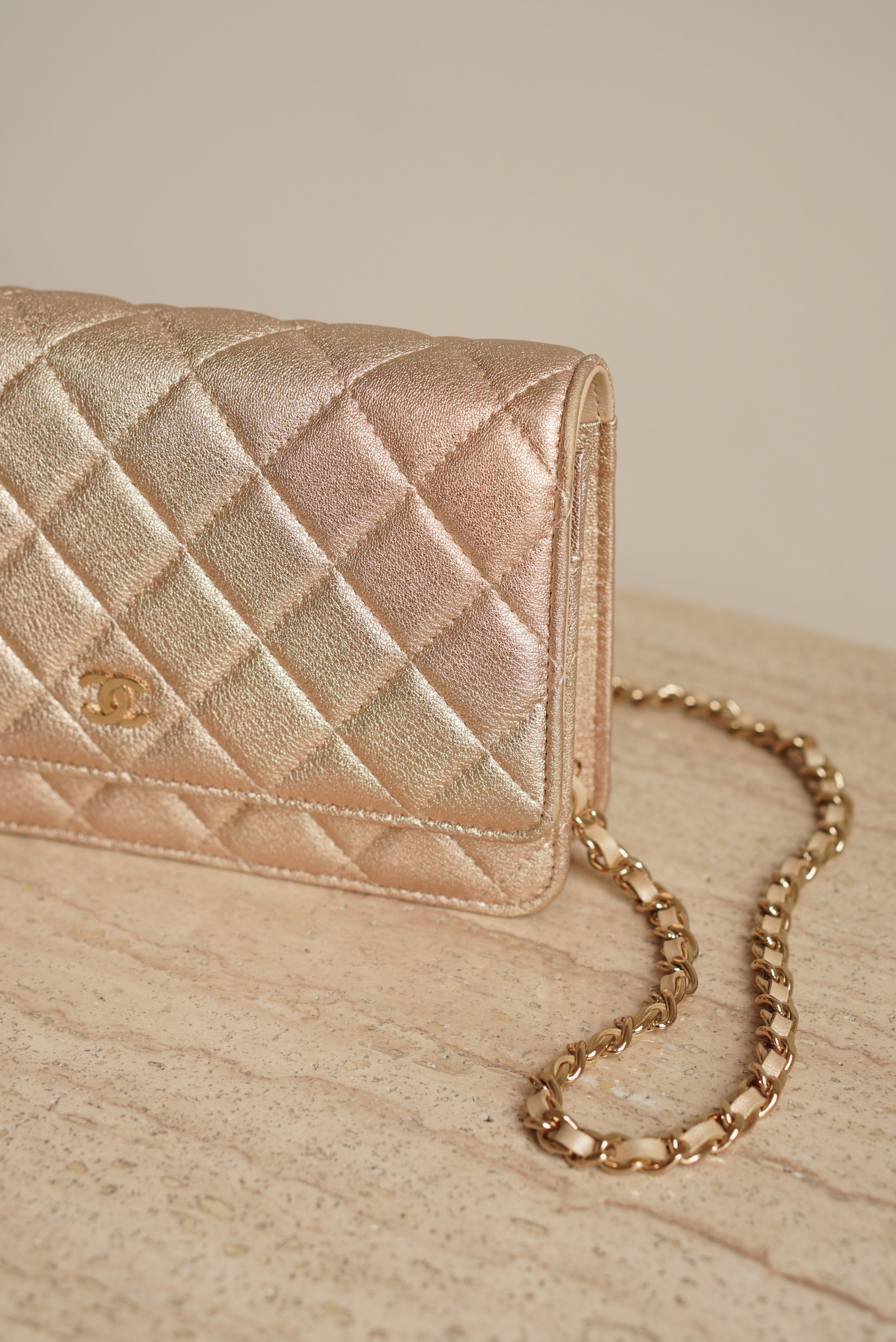 CHANEL WALLET ON CHAIN | METALLIC GOLD