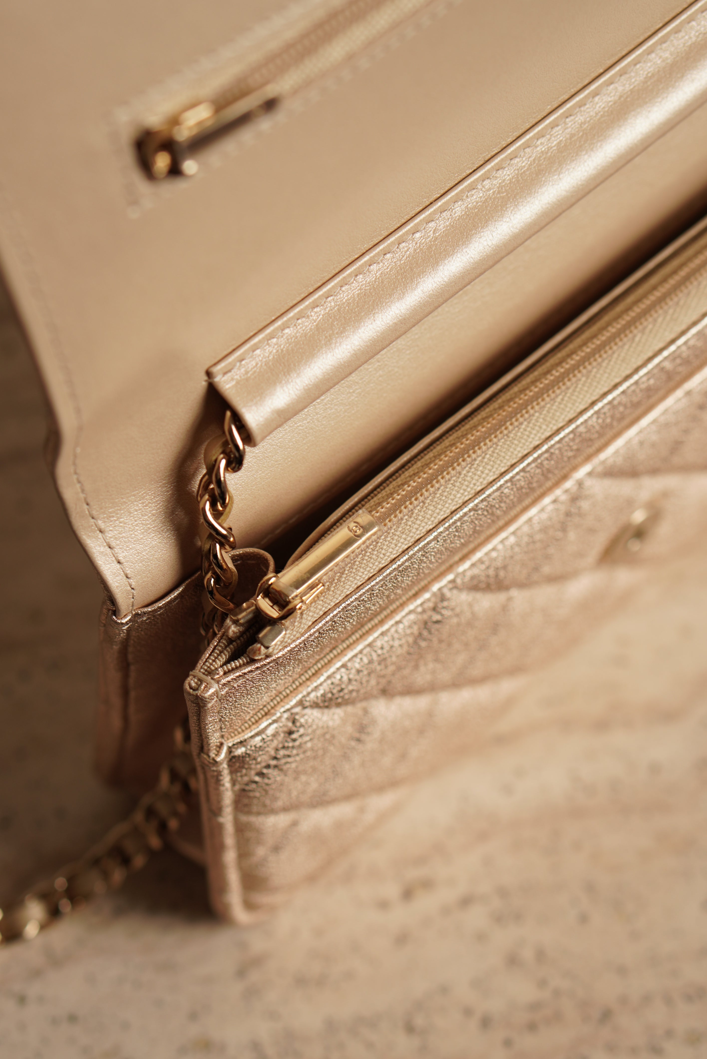 CHANEL WALLET ON CHAIN | METALLIC GOLD