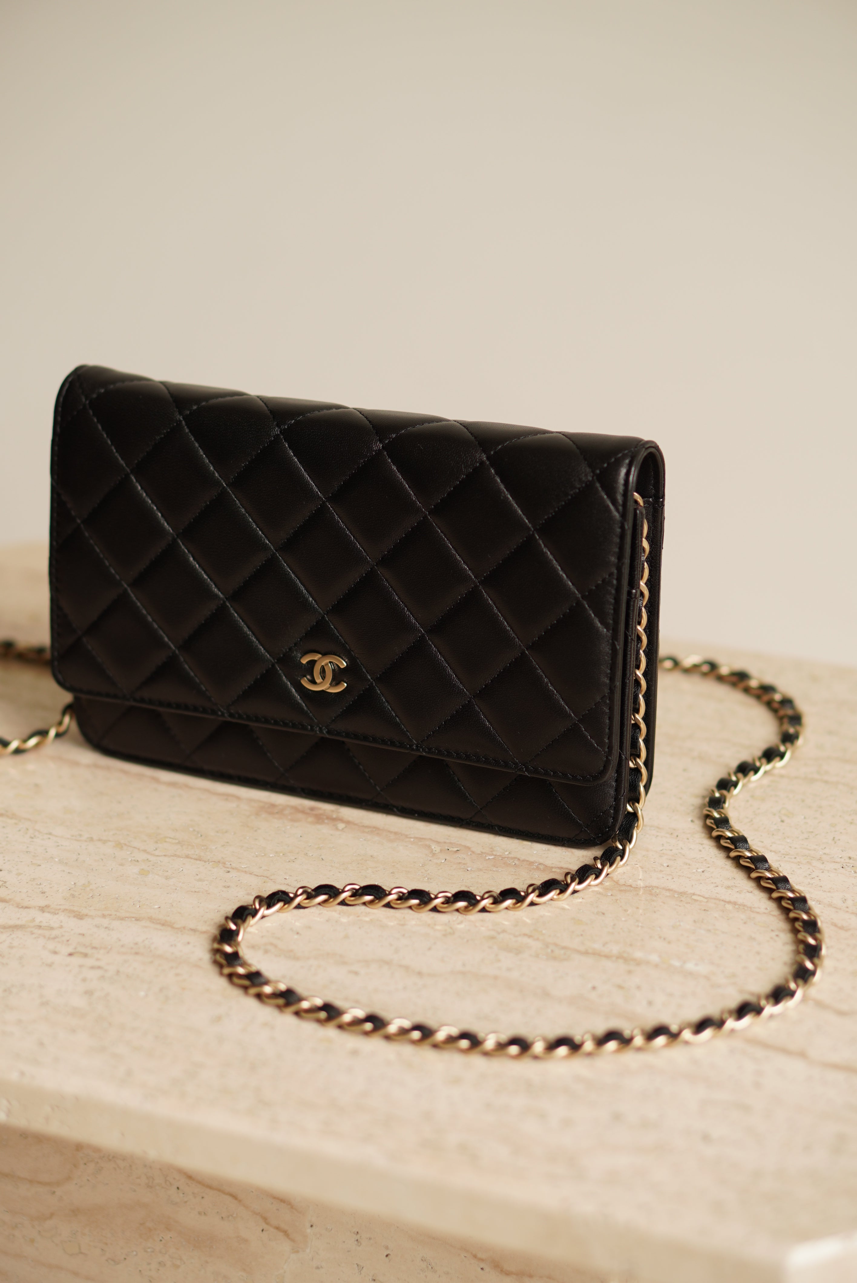 CHANEL WALLET ON CHAIN