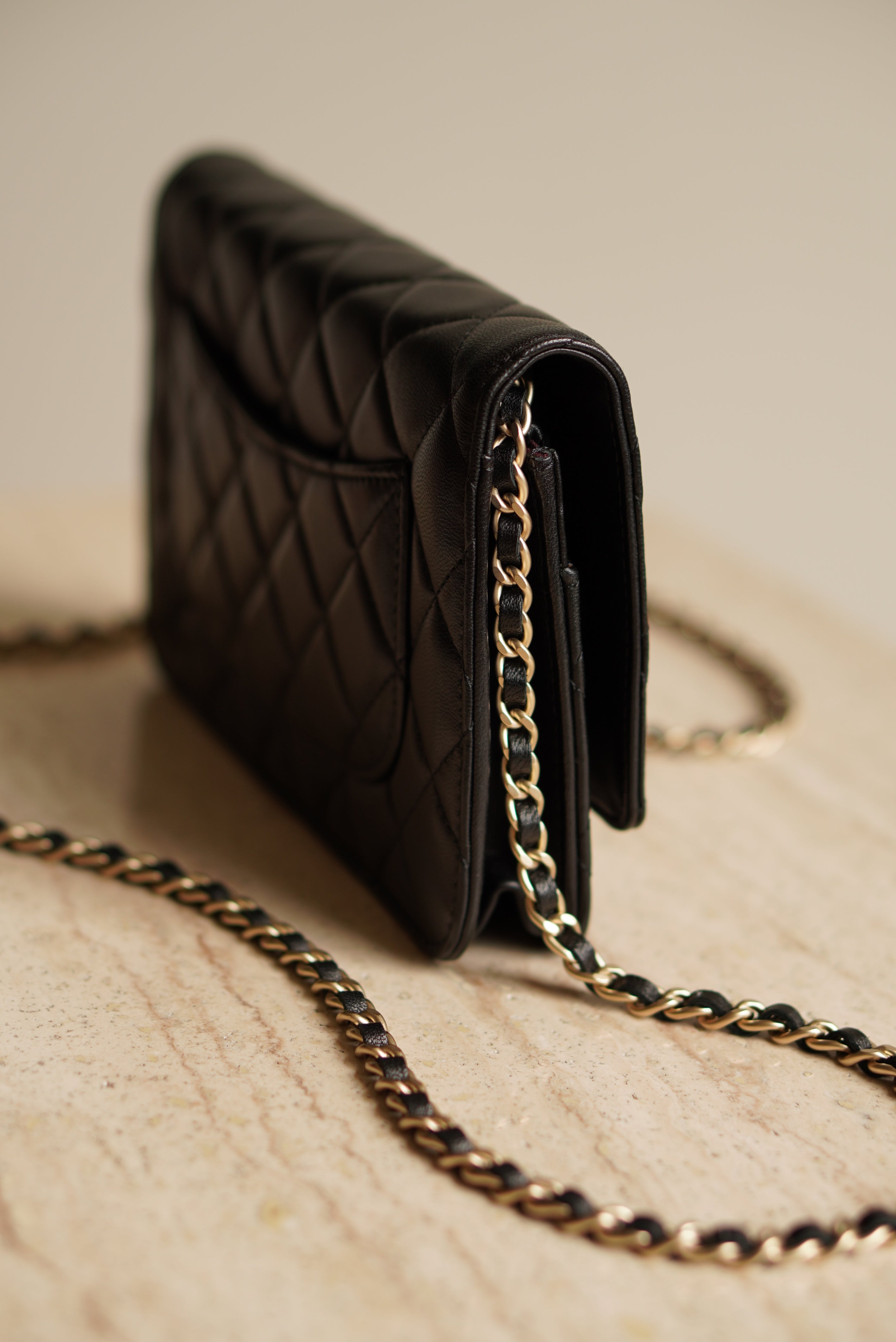 CHANEL WALLET ON CHAIN
