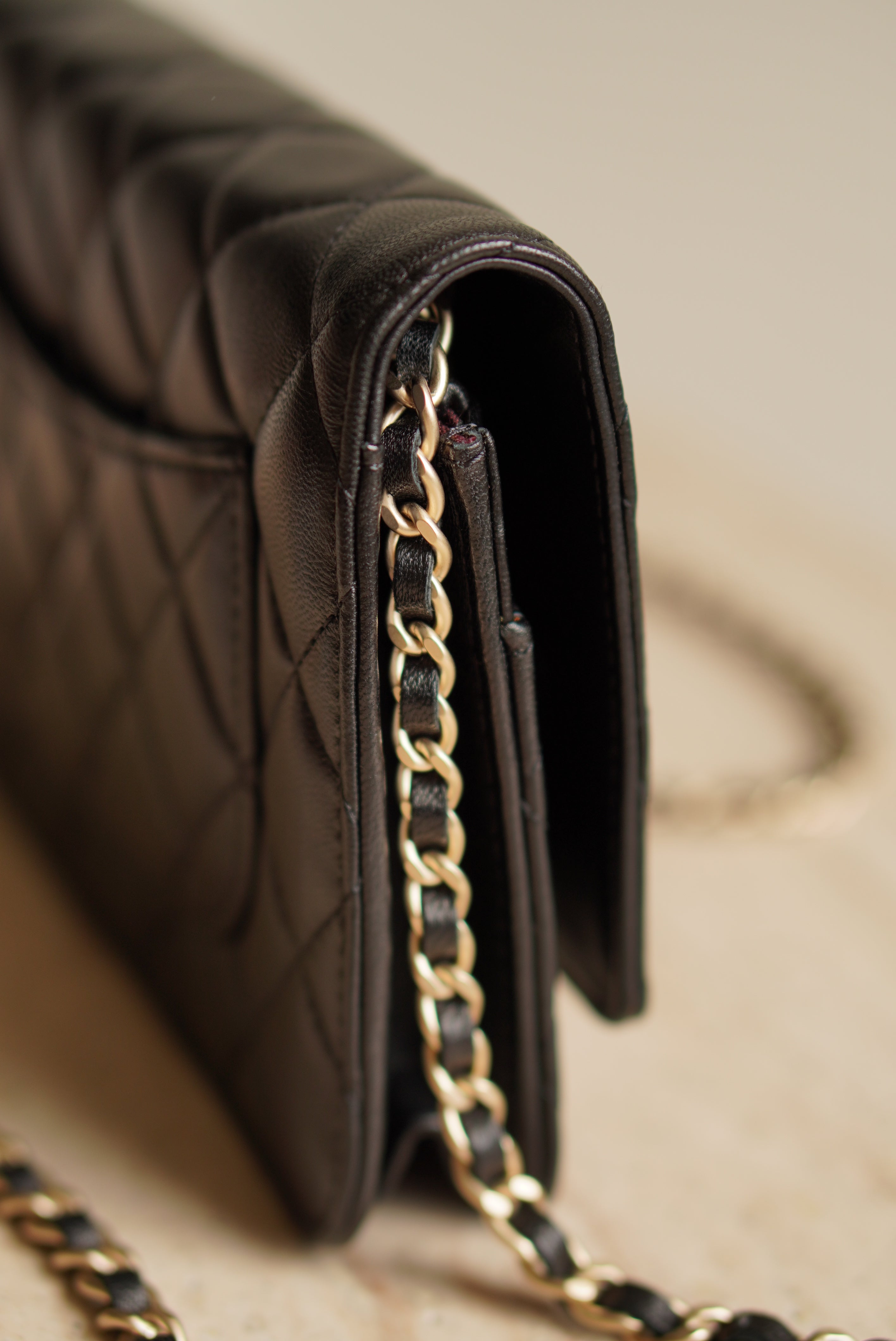 CHANEL WALLET ON CHAIN