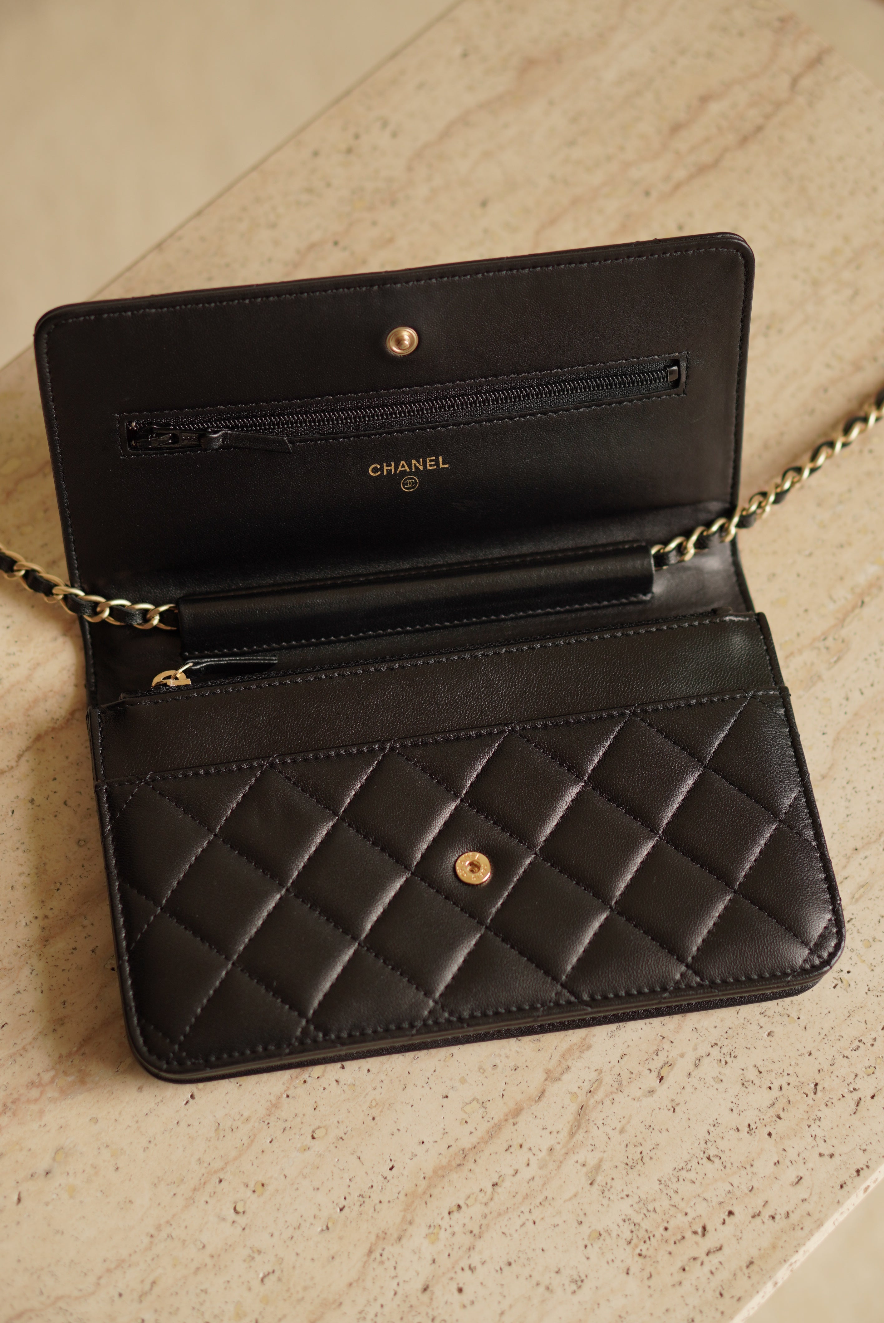 CHANEL WALLET ON CHAIN