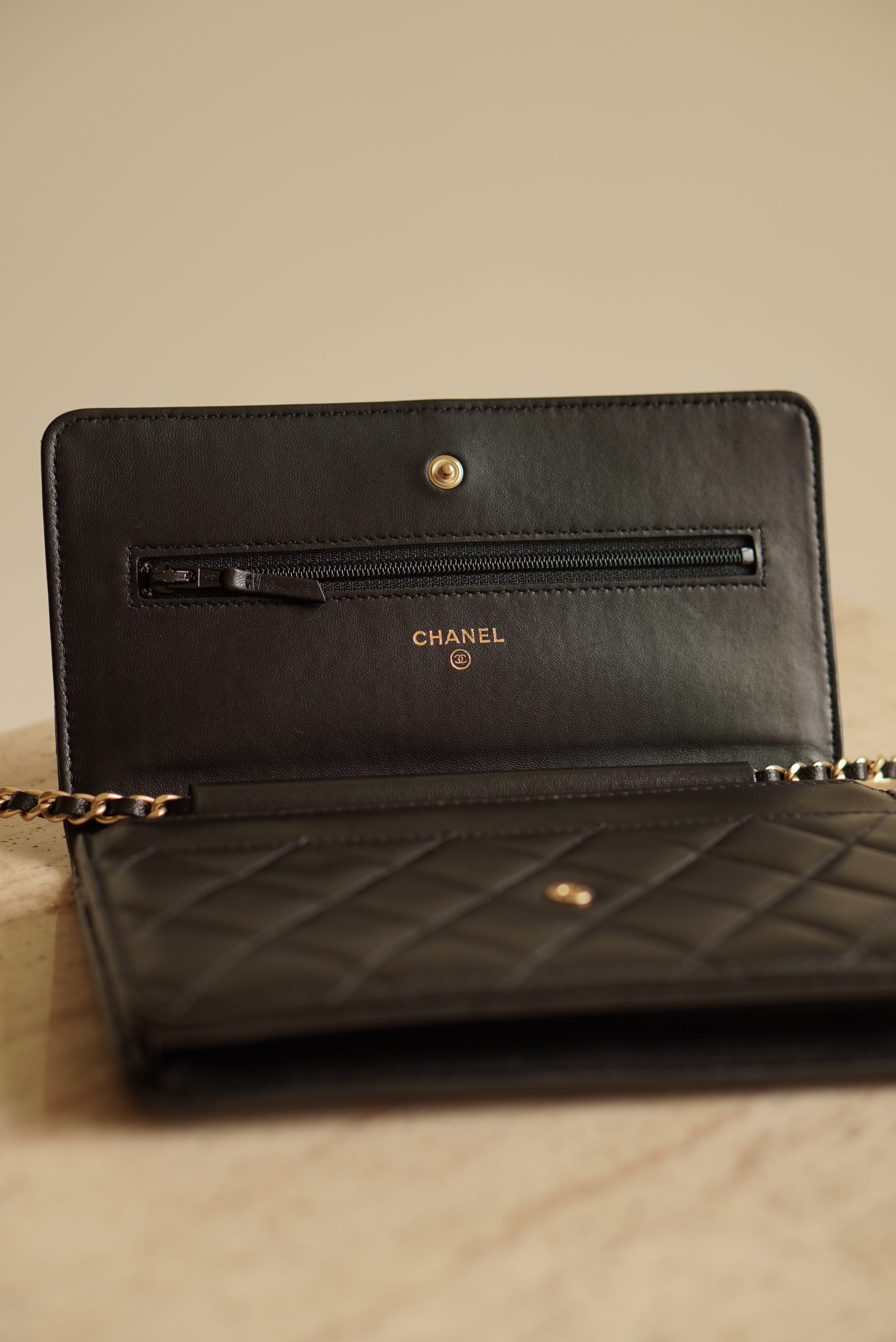 CHANEL WALLET ON CHAIN