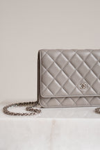 CHANEL WALLET ON CHAIN | GREY