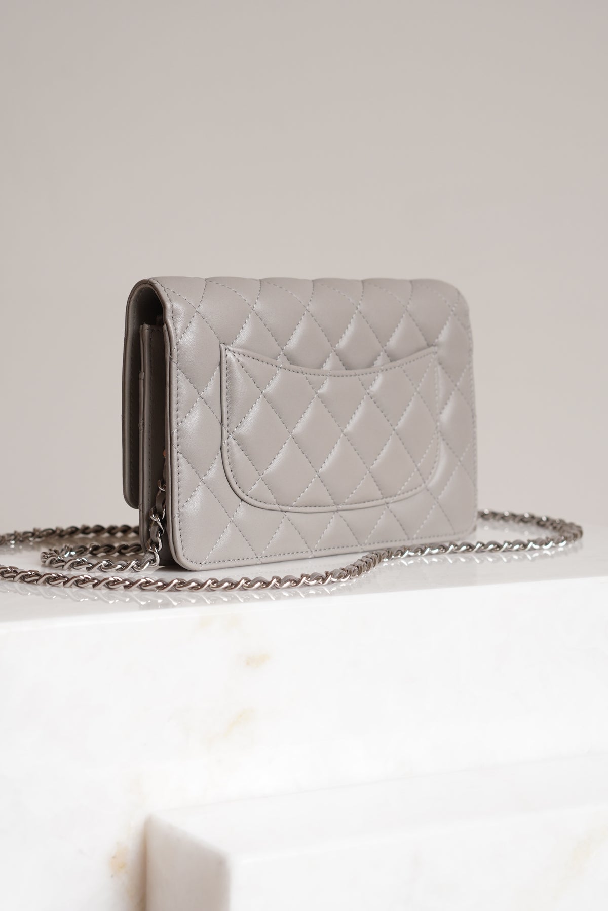 CHANEL WALLET ON CHAIN | GREY