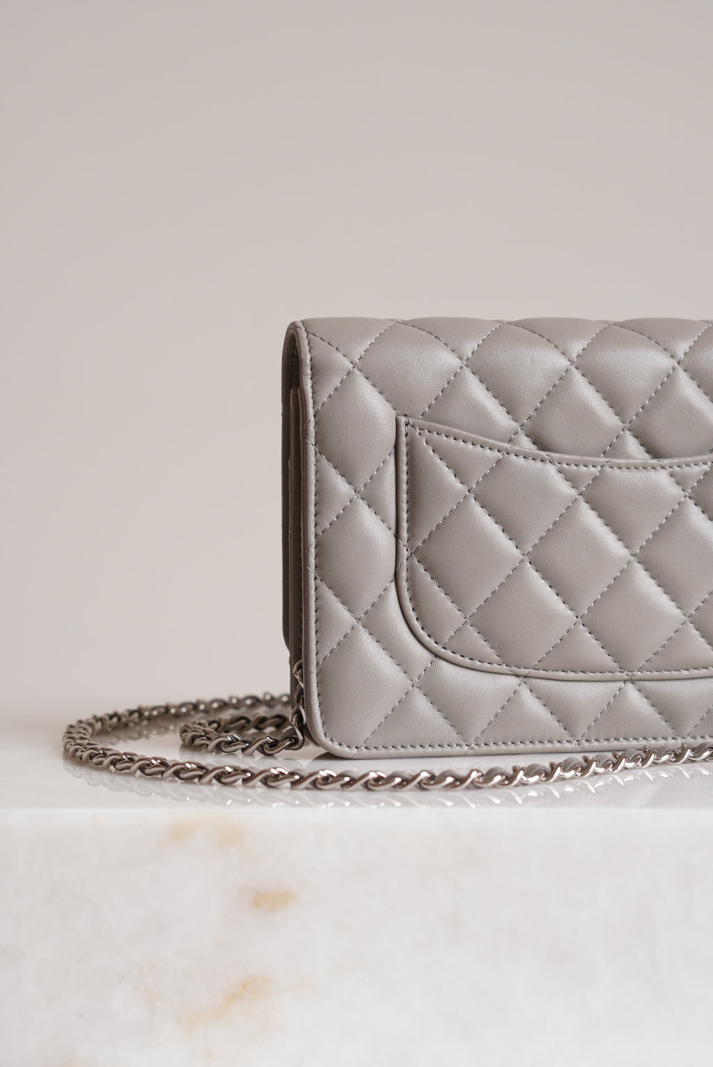 CHANEL WALLET ON CHAIN | GREY