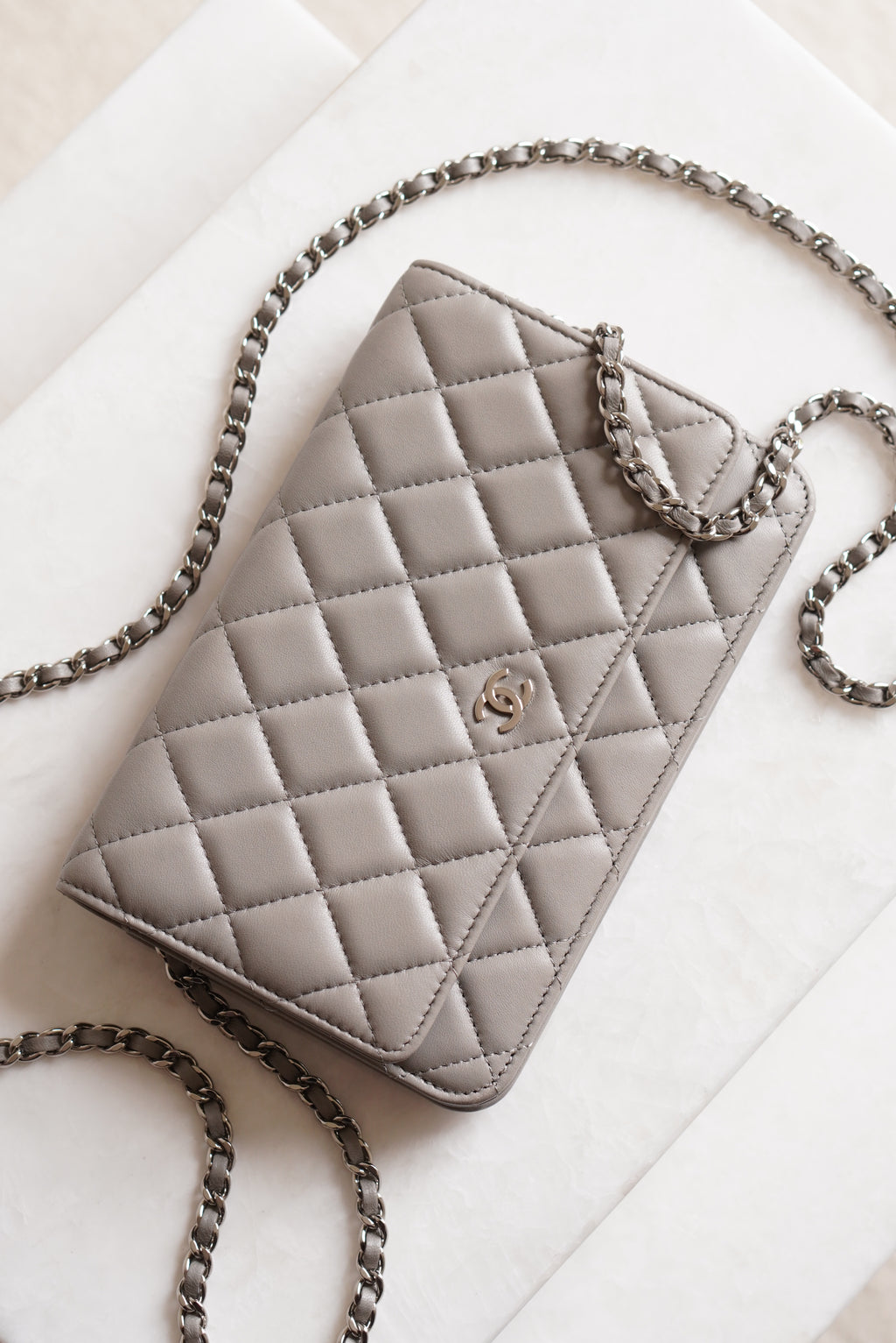 CHANEL WALLET ON CHAIN | GREY