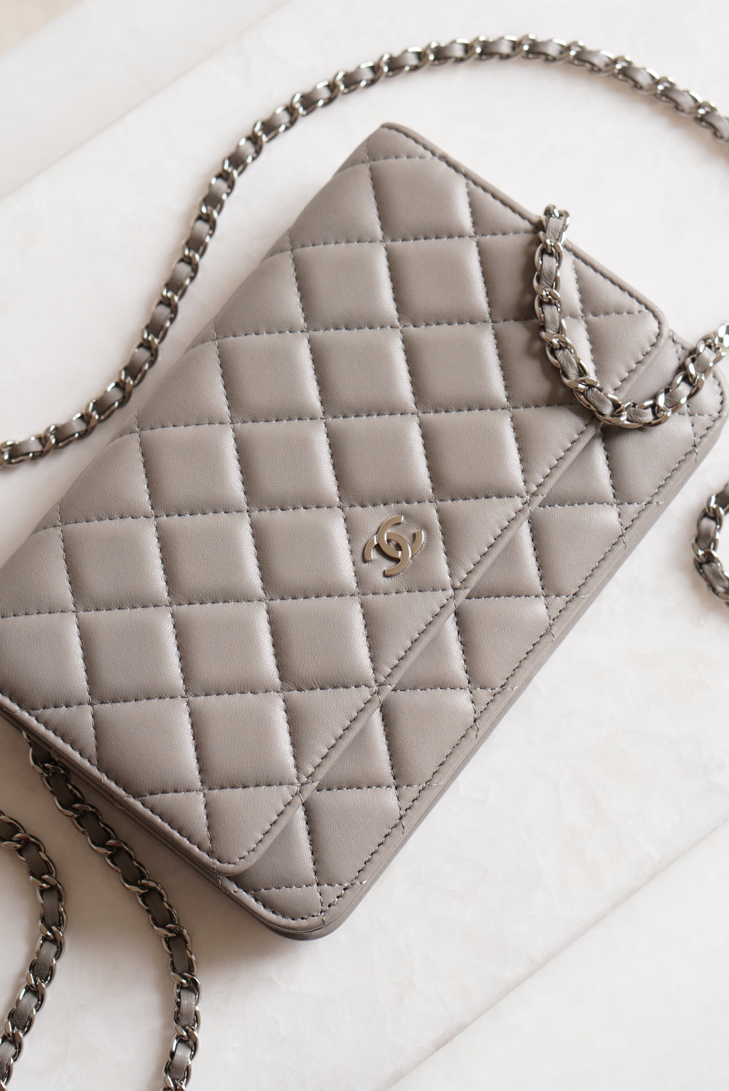 CHANEL WALLET ON CHAIN | GREY