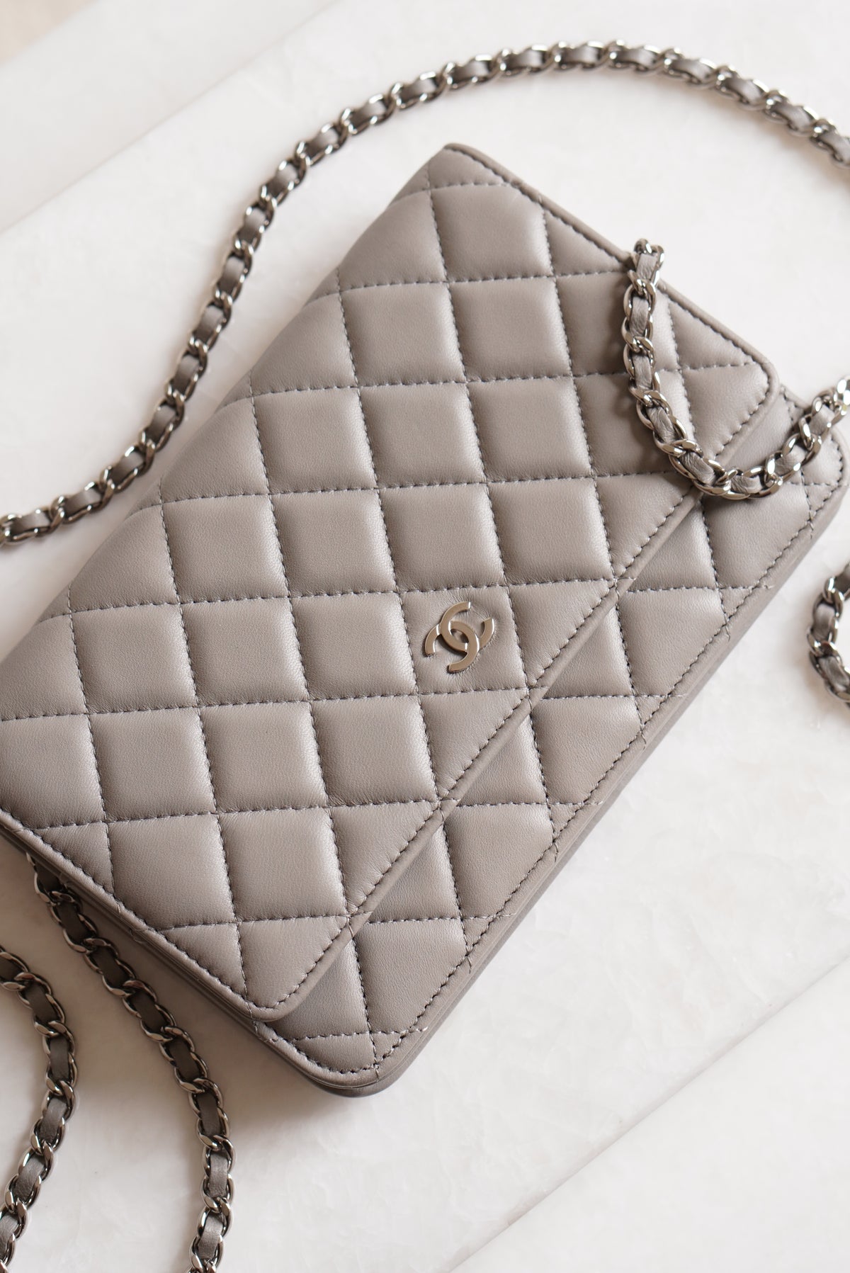 CHANEL WALLET ON CHAIN | GREY