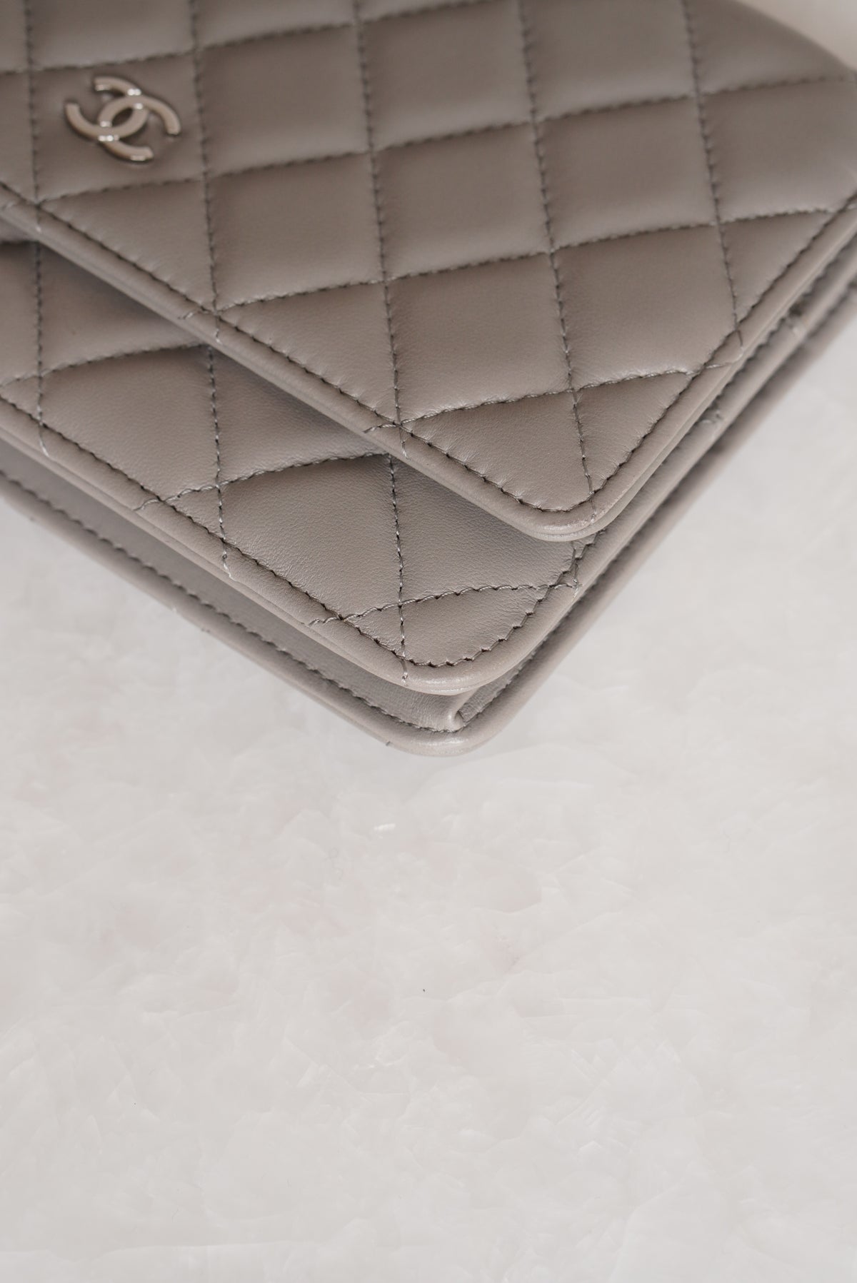 CHANEL WALLET ON CHAIN | GREY