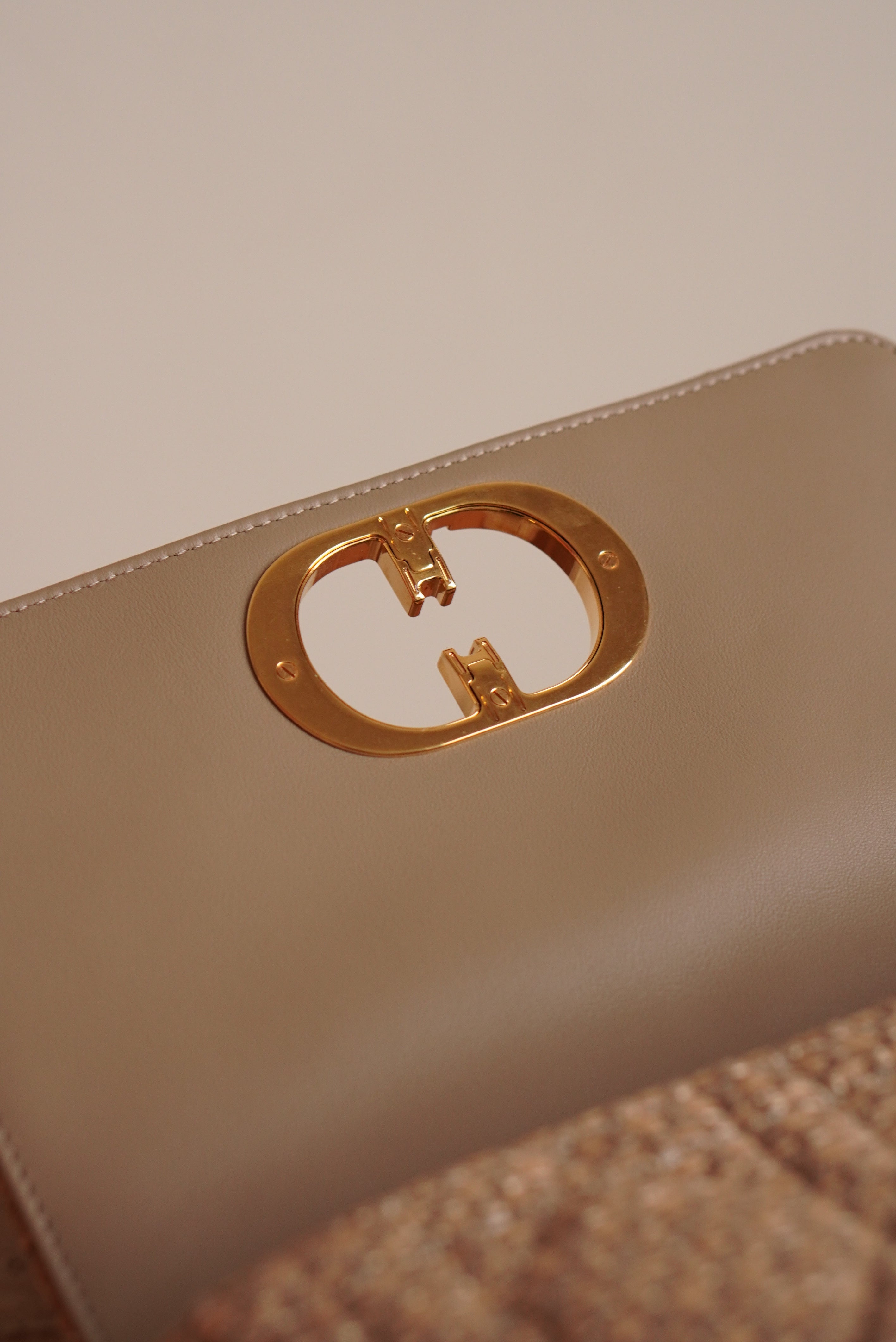DIOR CARO MEDIUM TWEED | BEIGE