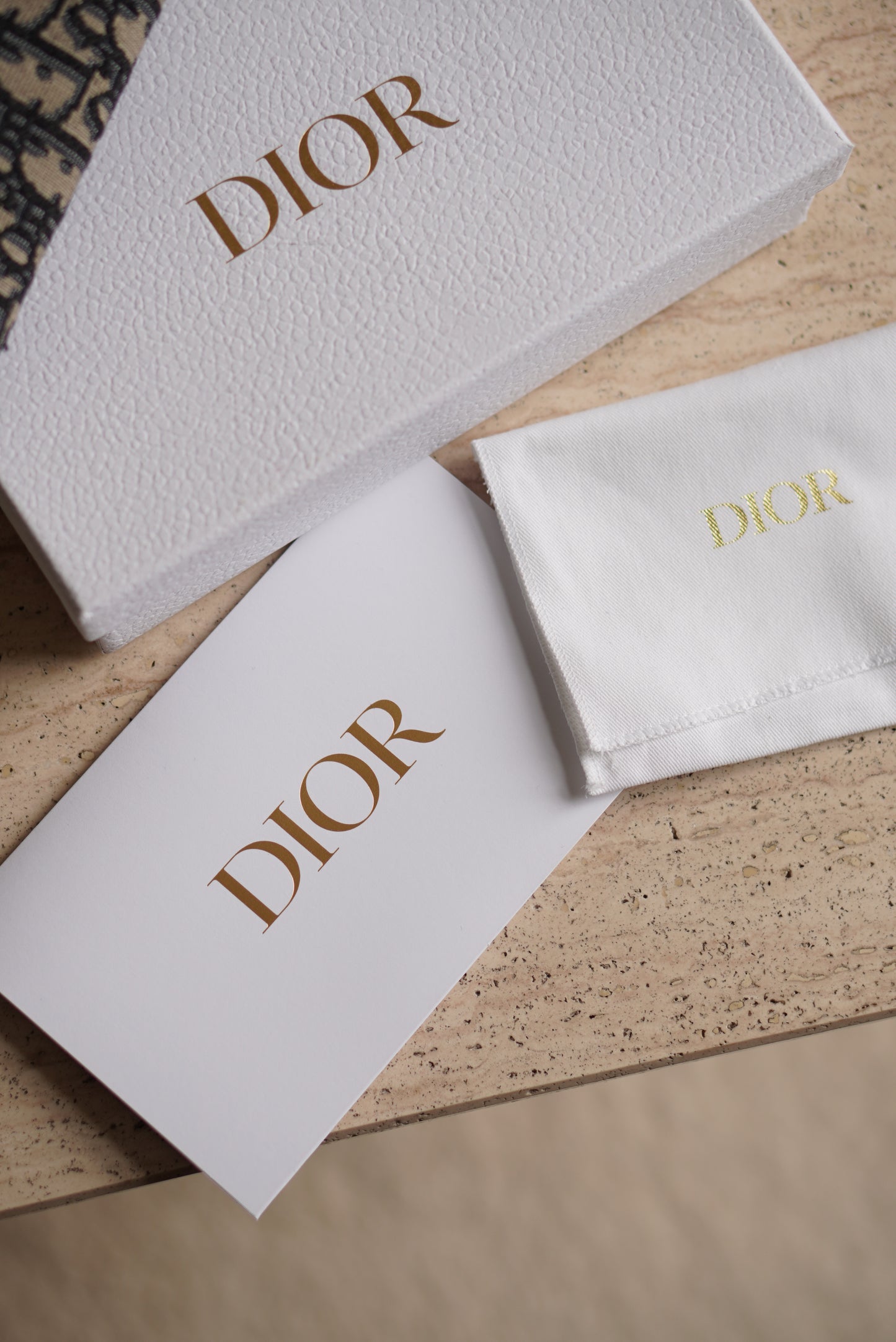 DIOR SADDLE BLOOM CARD HOLDER