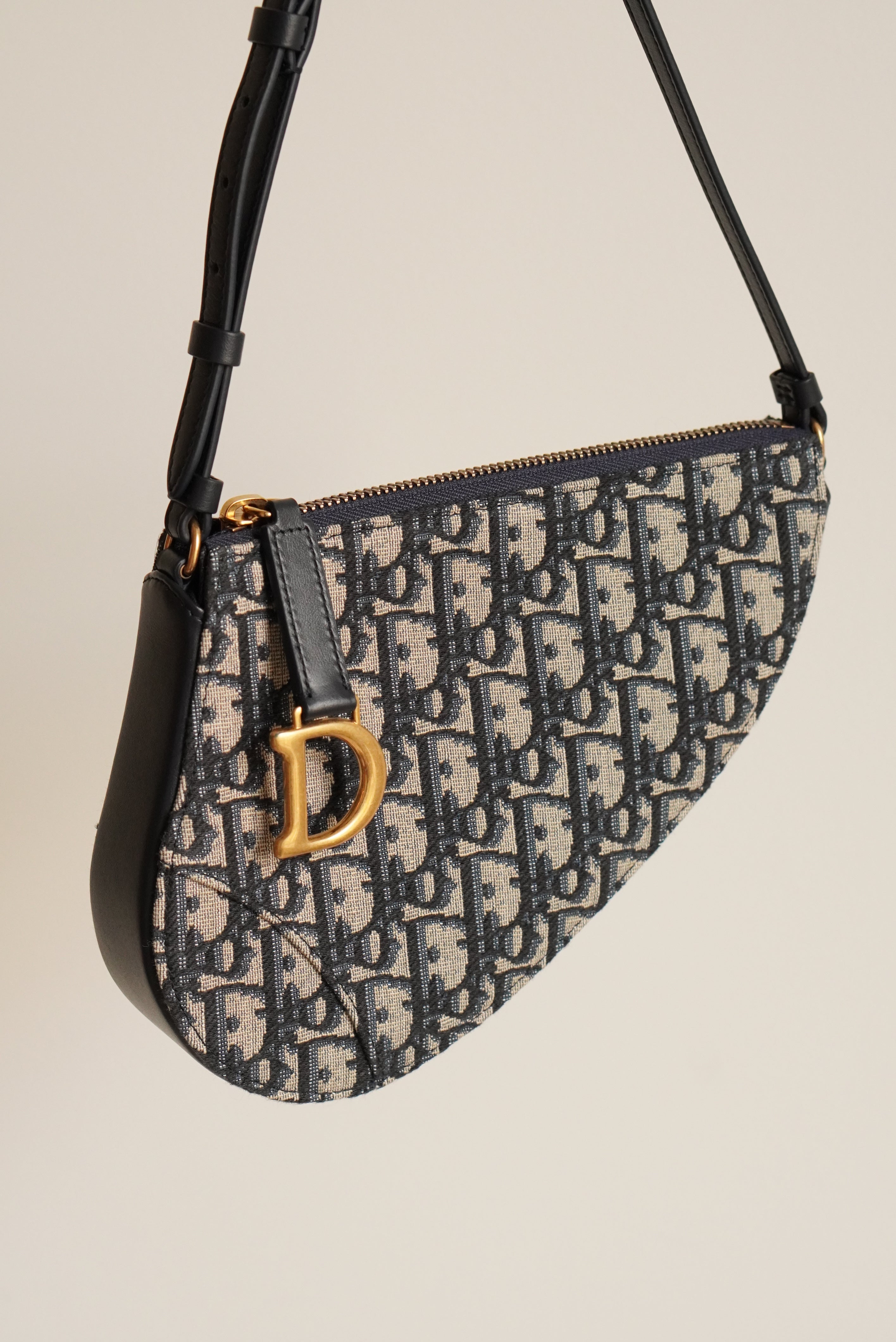 THE MENUE - DIOR SADDLE RODEO POUCH