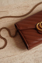 GUCCI GG MARMONT WALLET ON CHAIN | BROWN