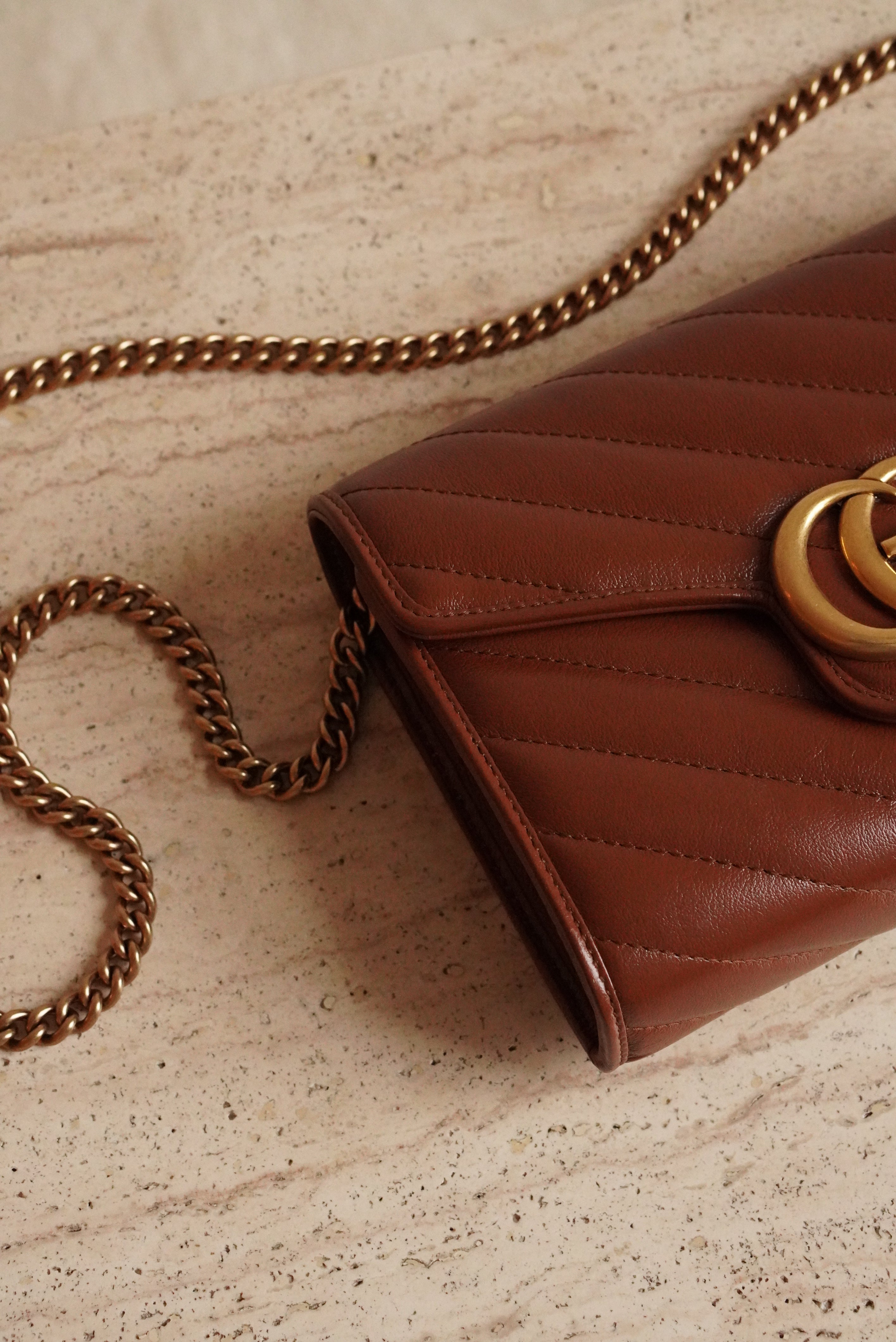 GUCCI GG MARMONT WALLET ON CHAIN | BROWN