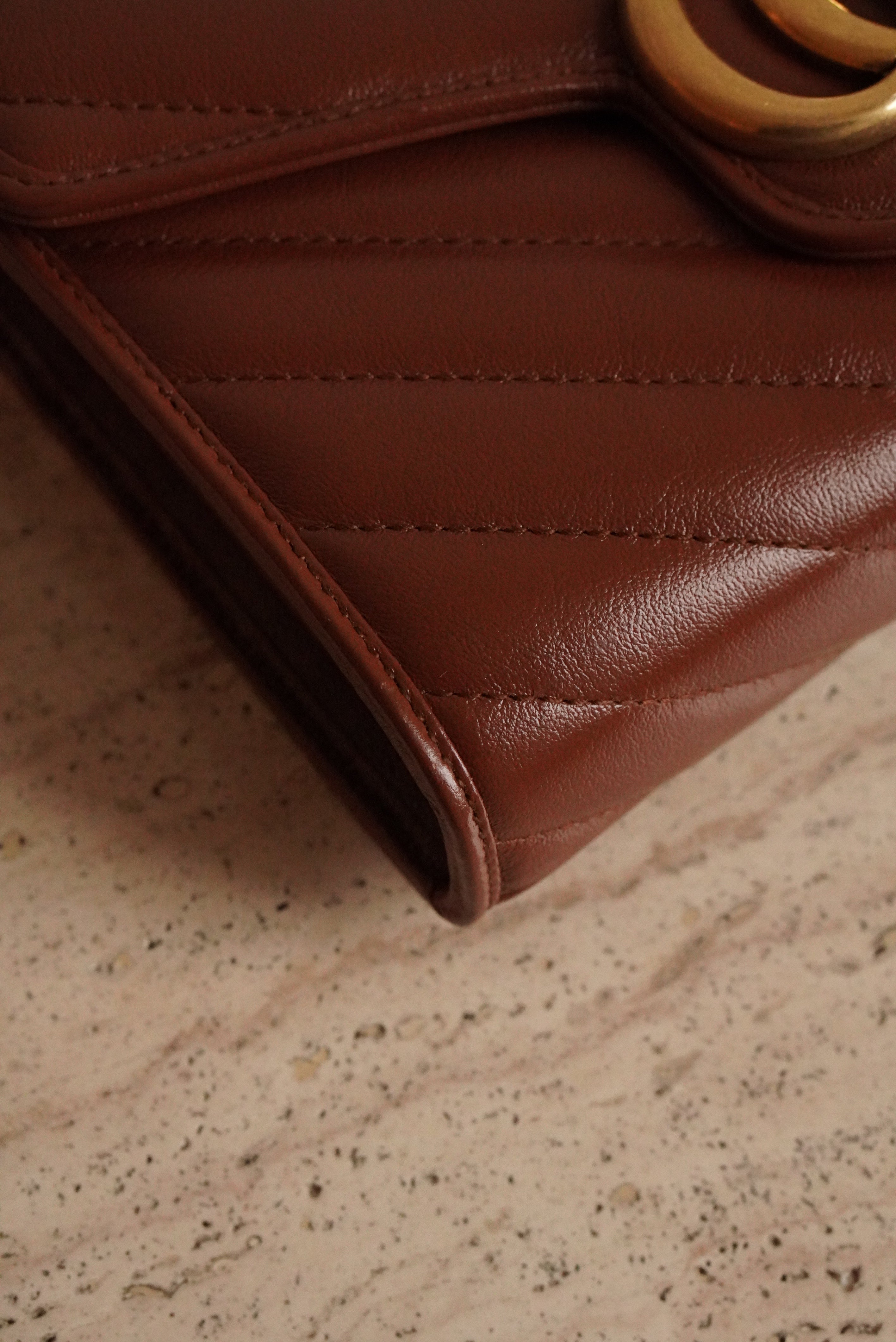 GUCCI GG MARMONT WALLET ON CHAIN | BROWN