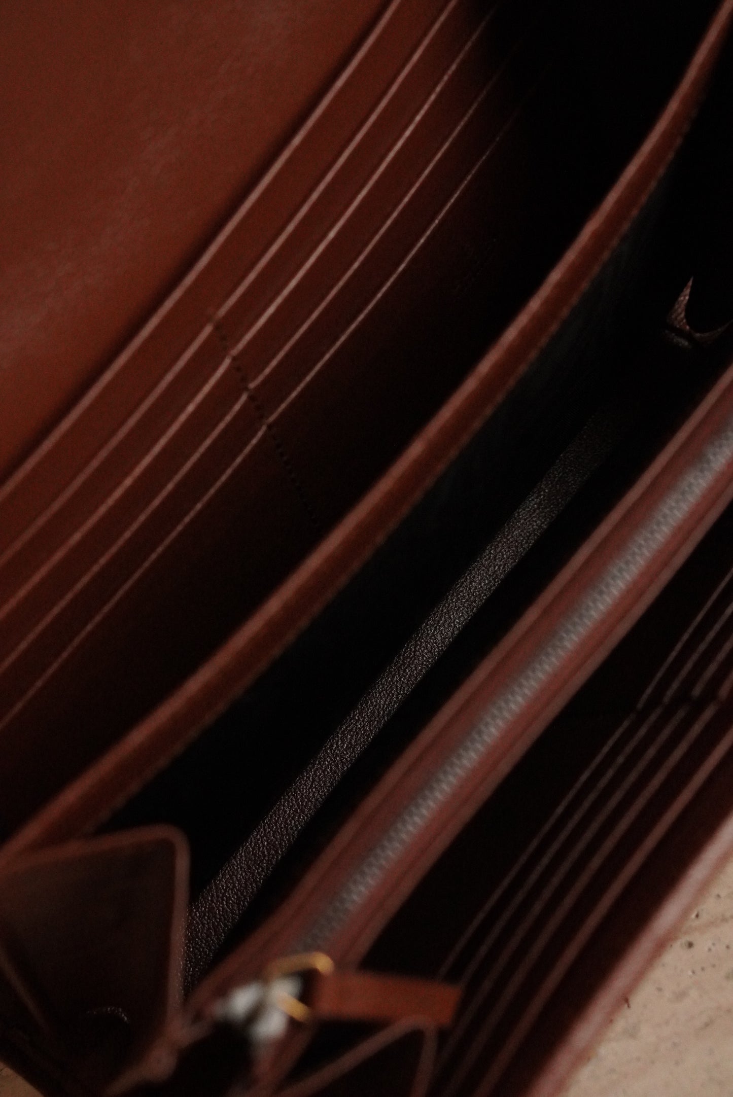 GUCCI GG MARMONT WALLET ON CHAIN | BROWN