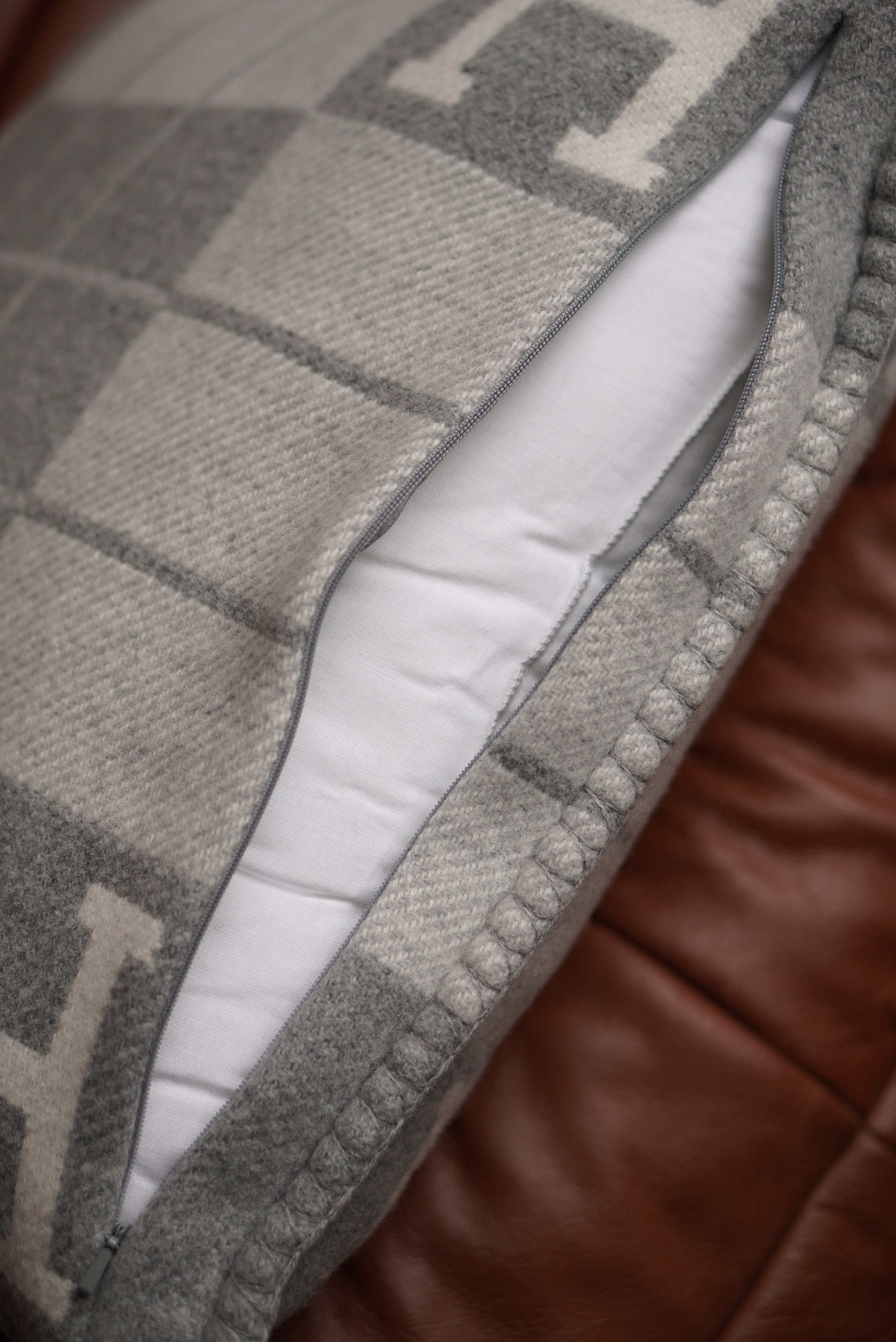 HERMÈS AVALON III SMALL PILLOWS