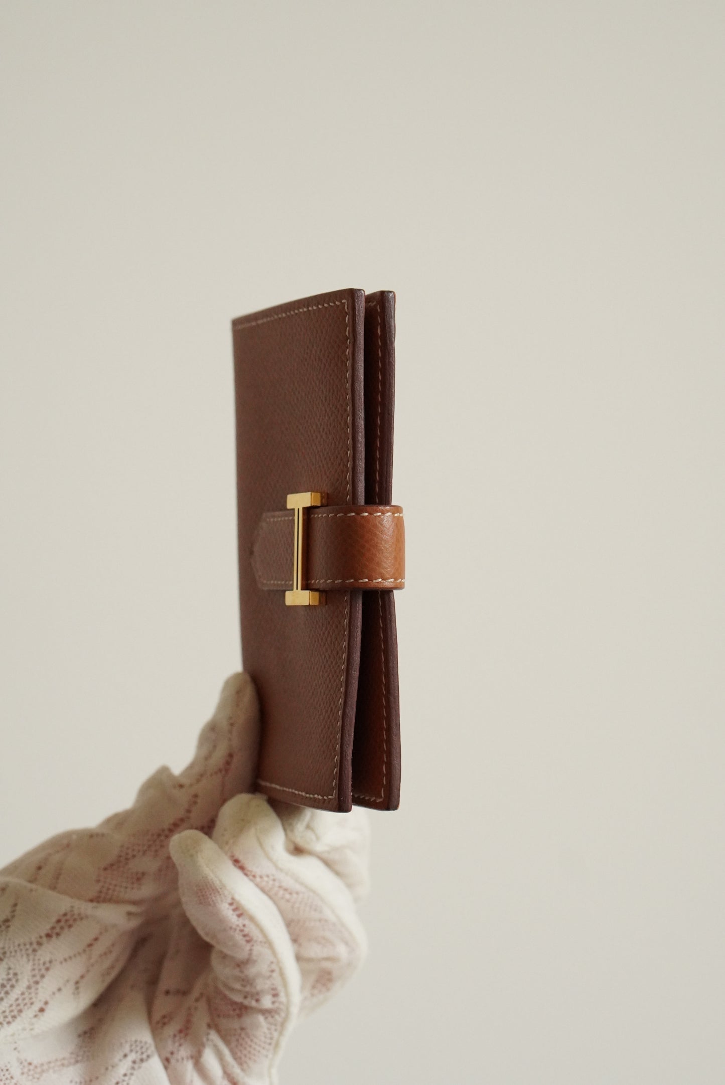 HERMÈS BEARN CARD HOLDER | GOLD