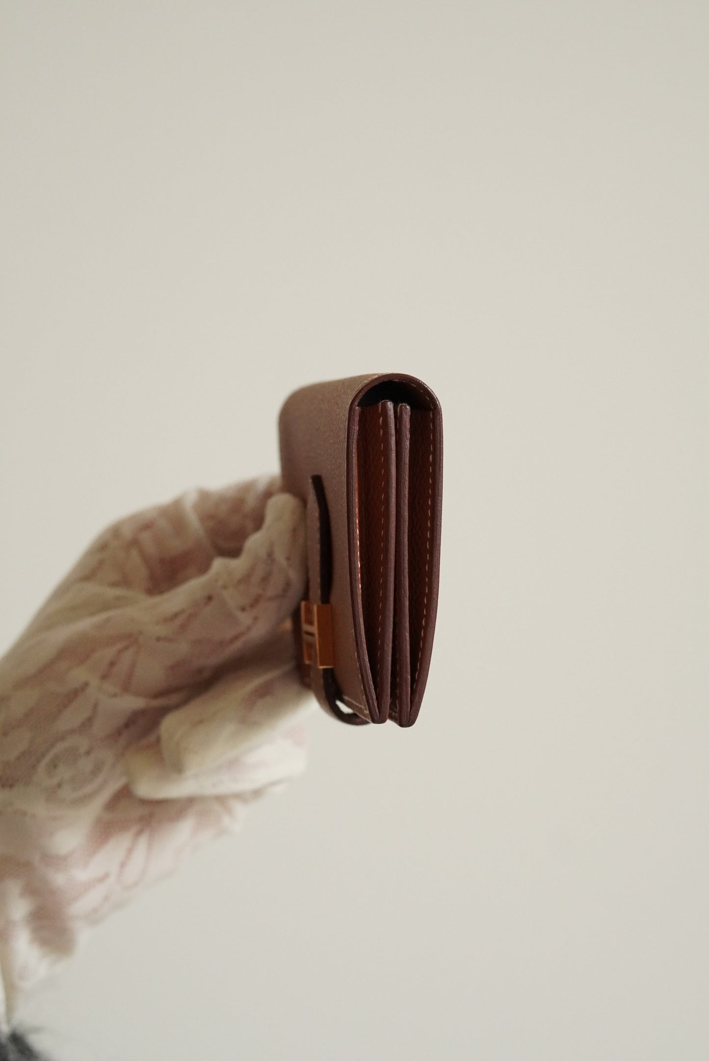 HERMÈS BEARN CARD HOLDER | GOLD