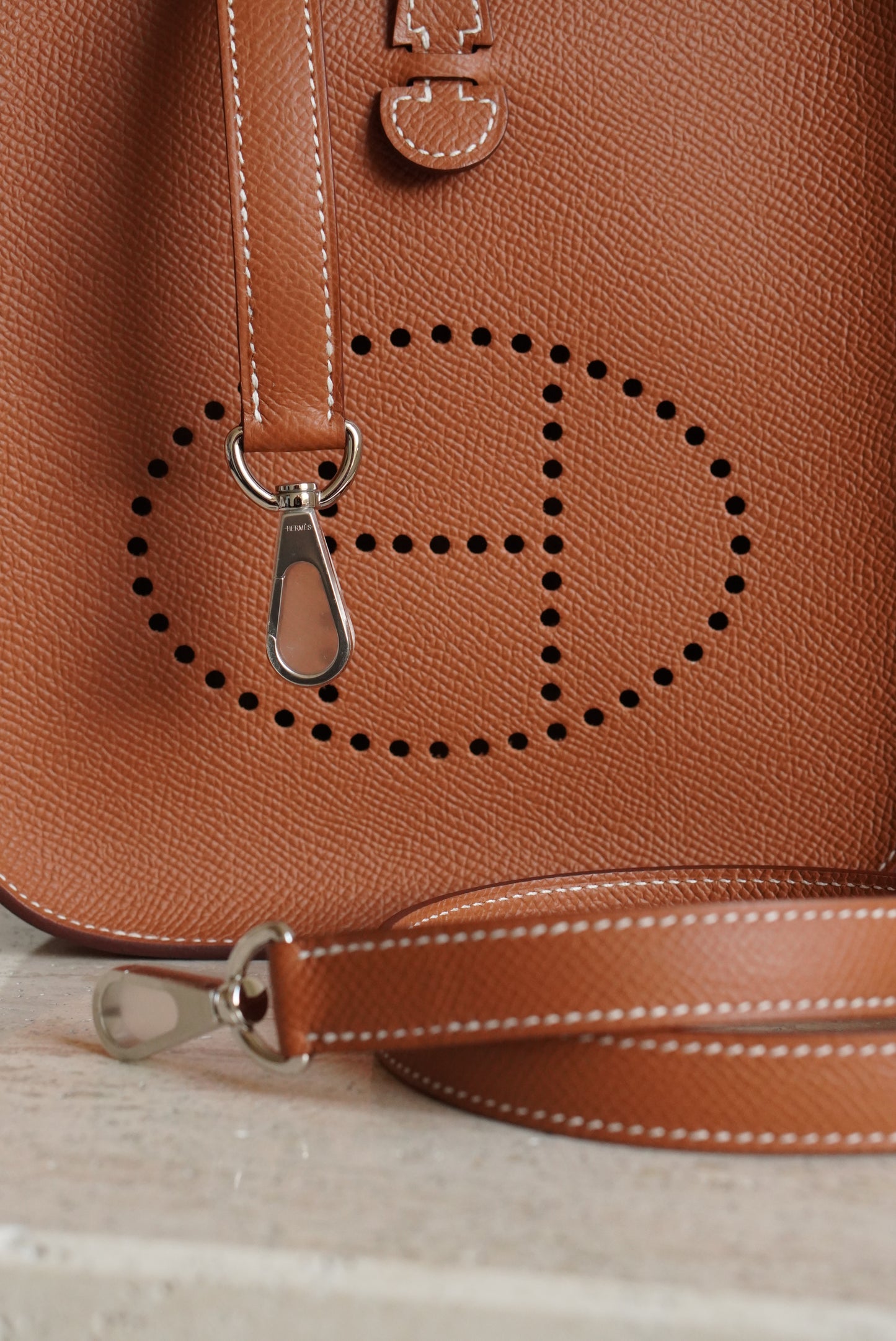 HERMÈS EVELYNE 16 SELLIER | GOLD