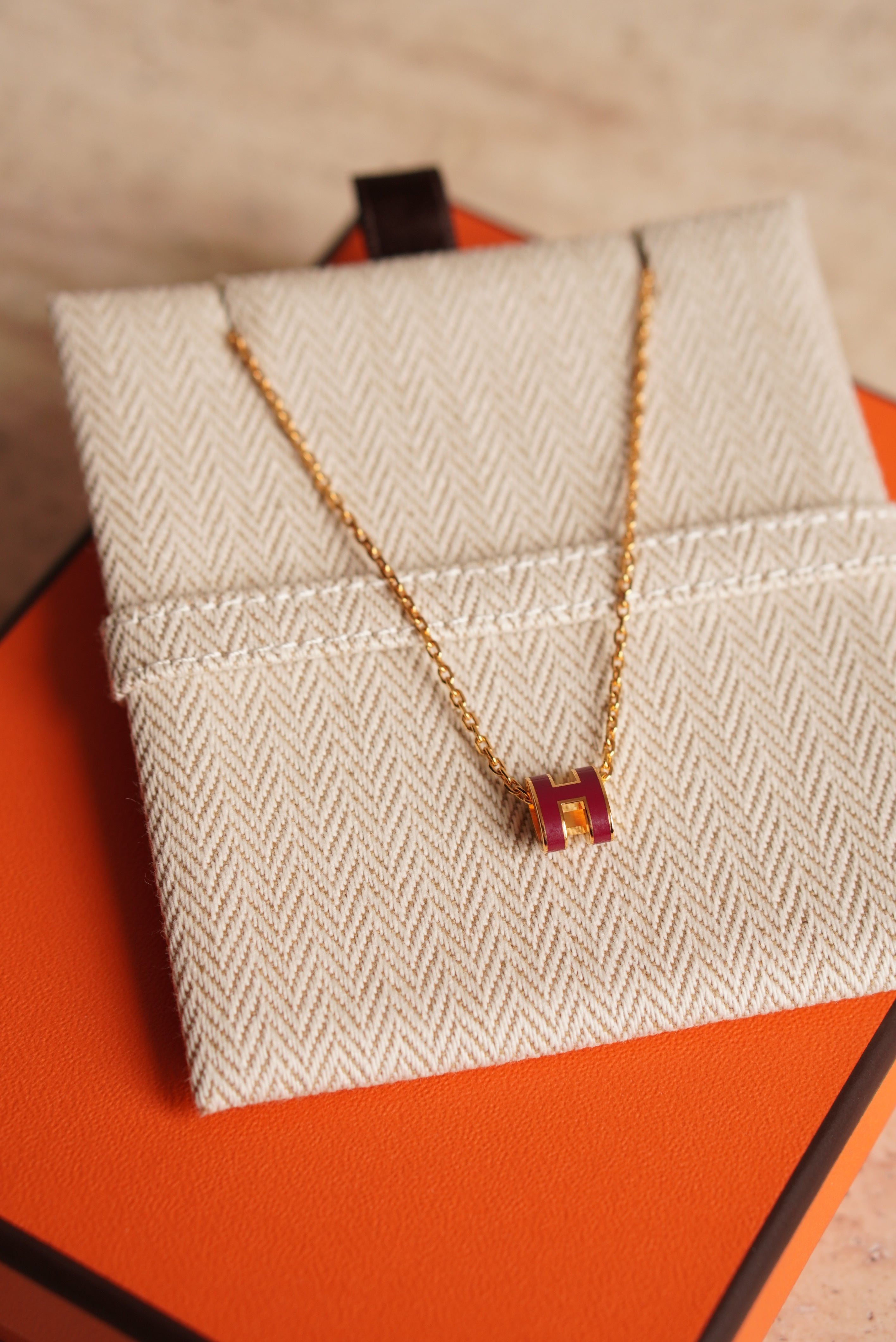 HERMÈS MINI POP H NECKLACE | ROUGE GRENAT