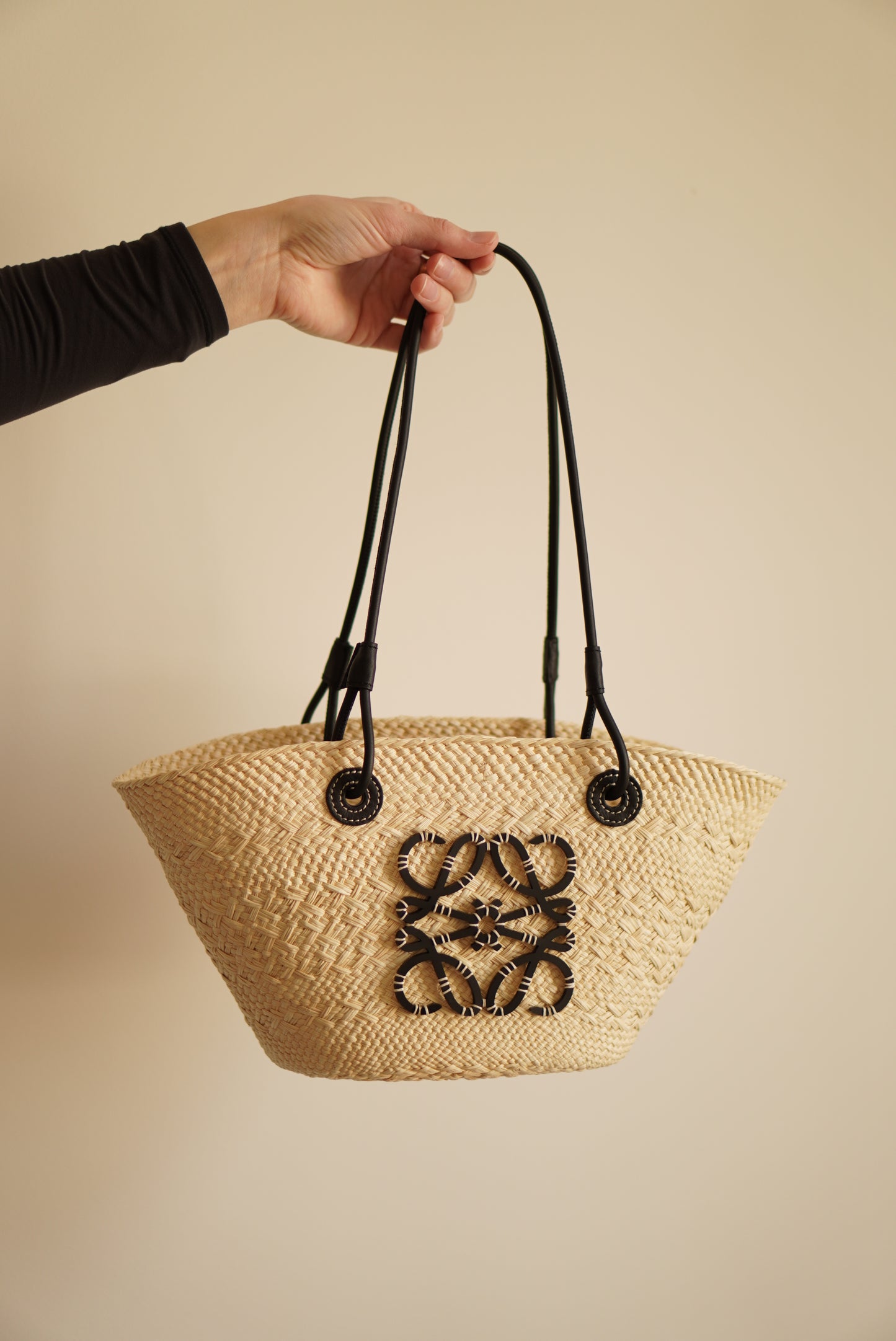 LOEWE ANAGRAM BASKET SMALL | BLACK