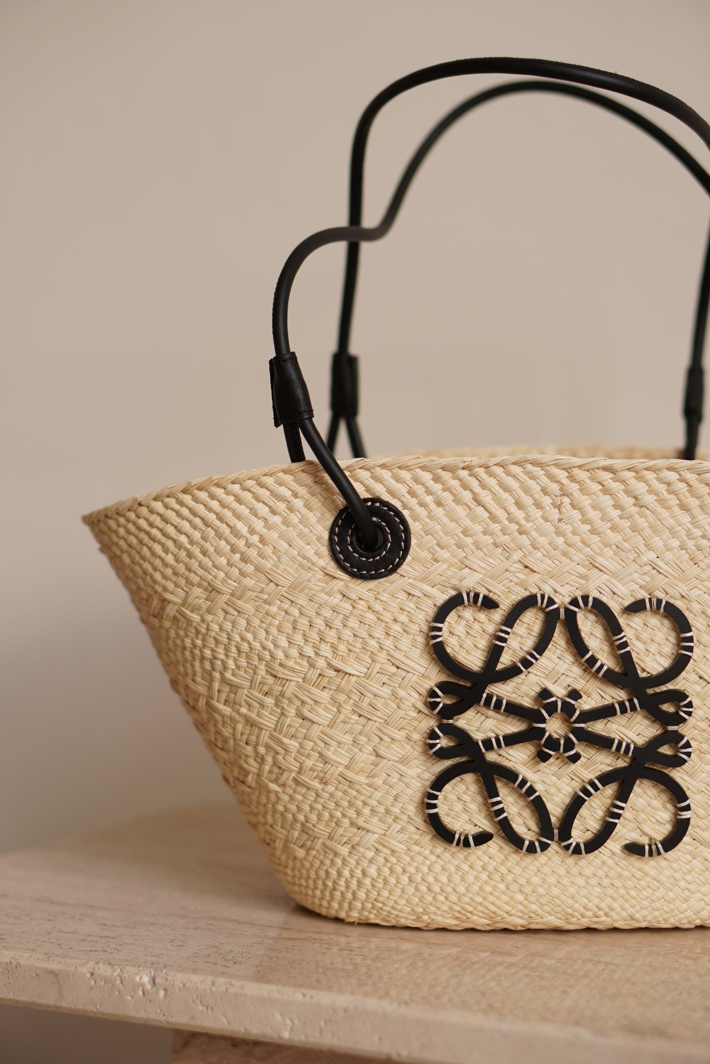 LOEWE ANAGRAM BASKET SMALL | BLACK