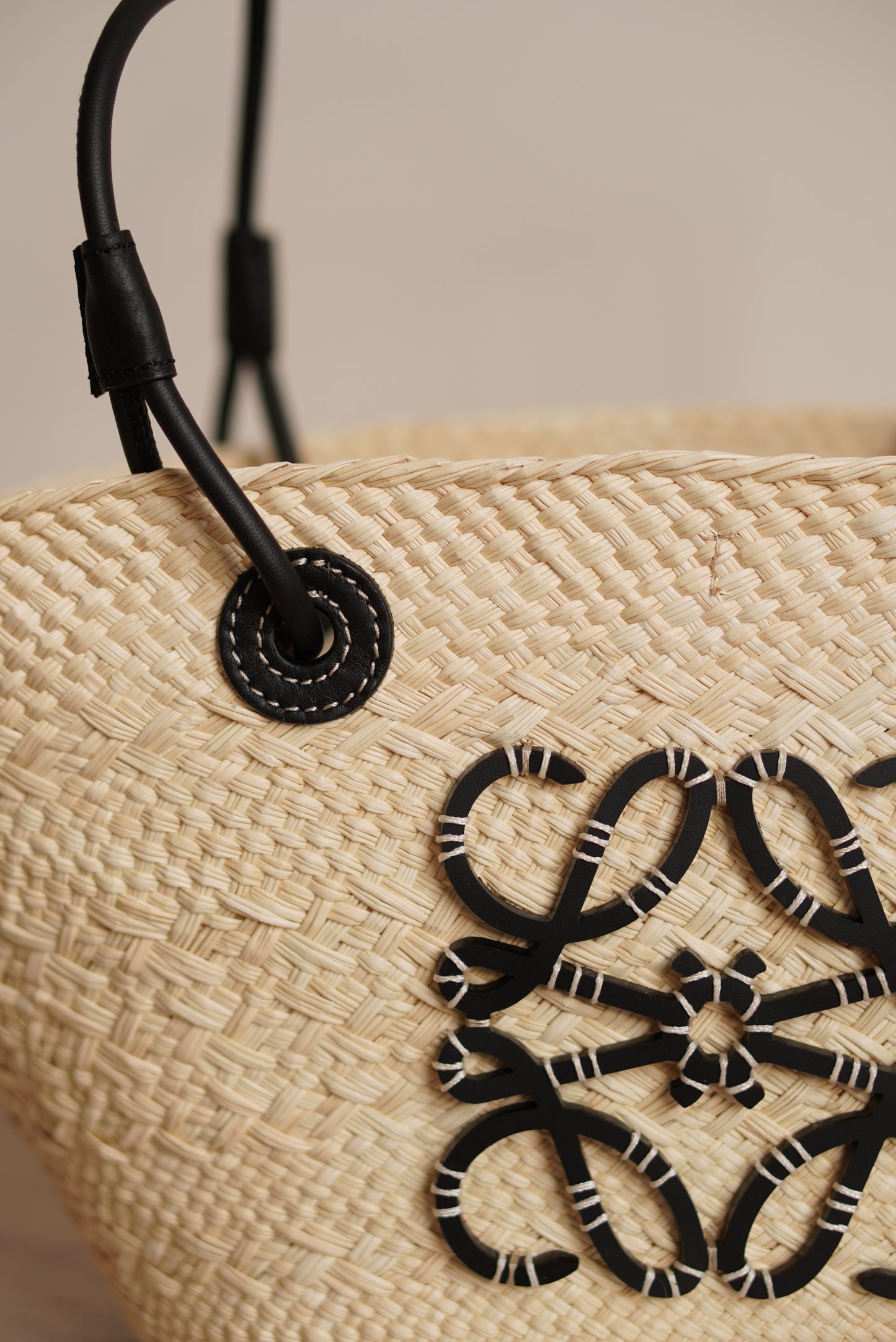 LOEWE ANAGRAM BASKET SMALL | BLACK