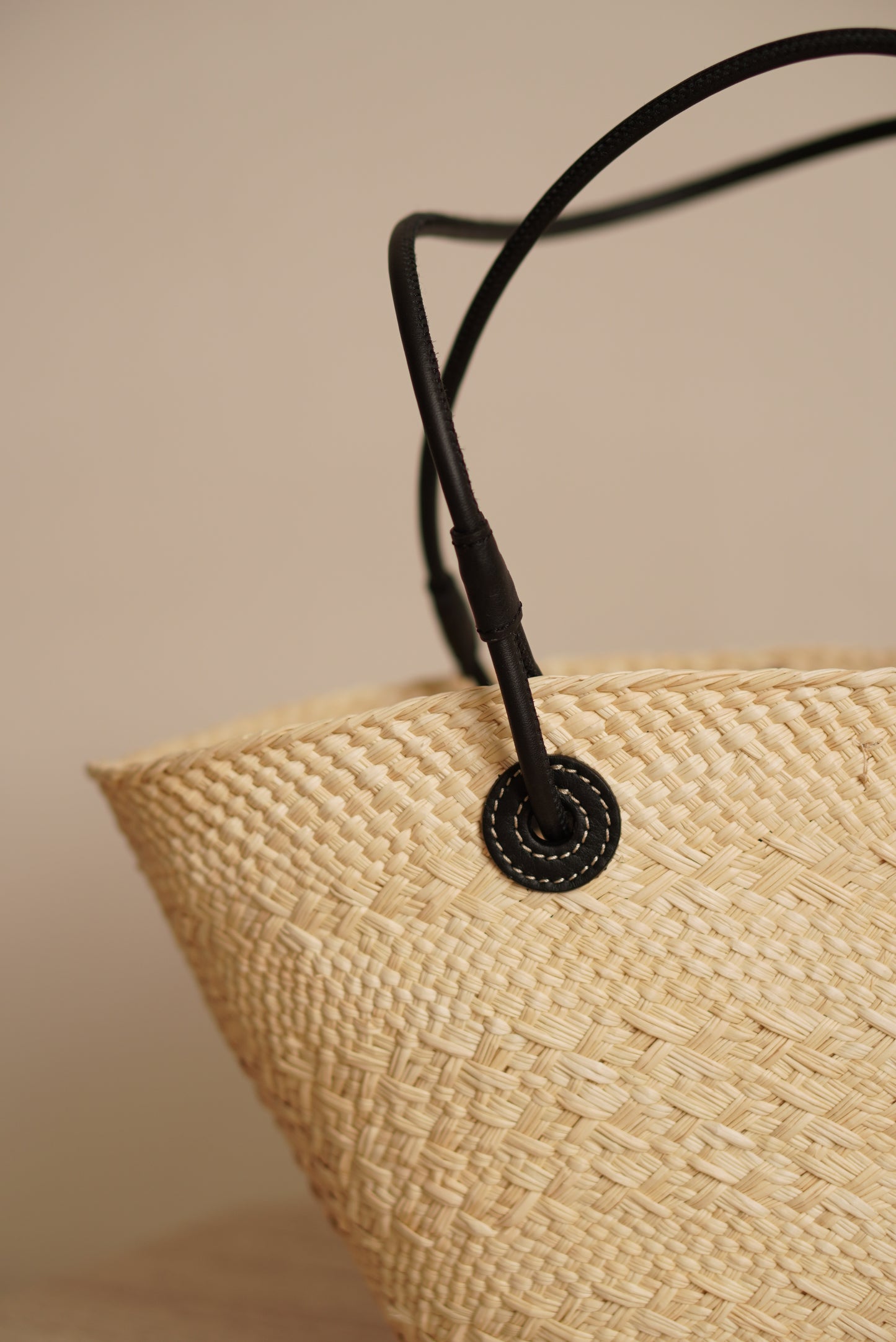 LOEWE ANAGRAM BASKET SMALL | BLACK
