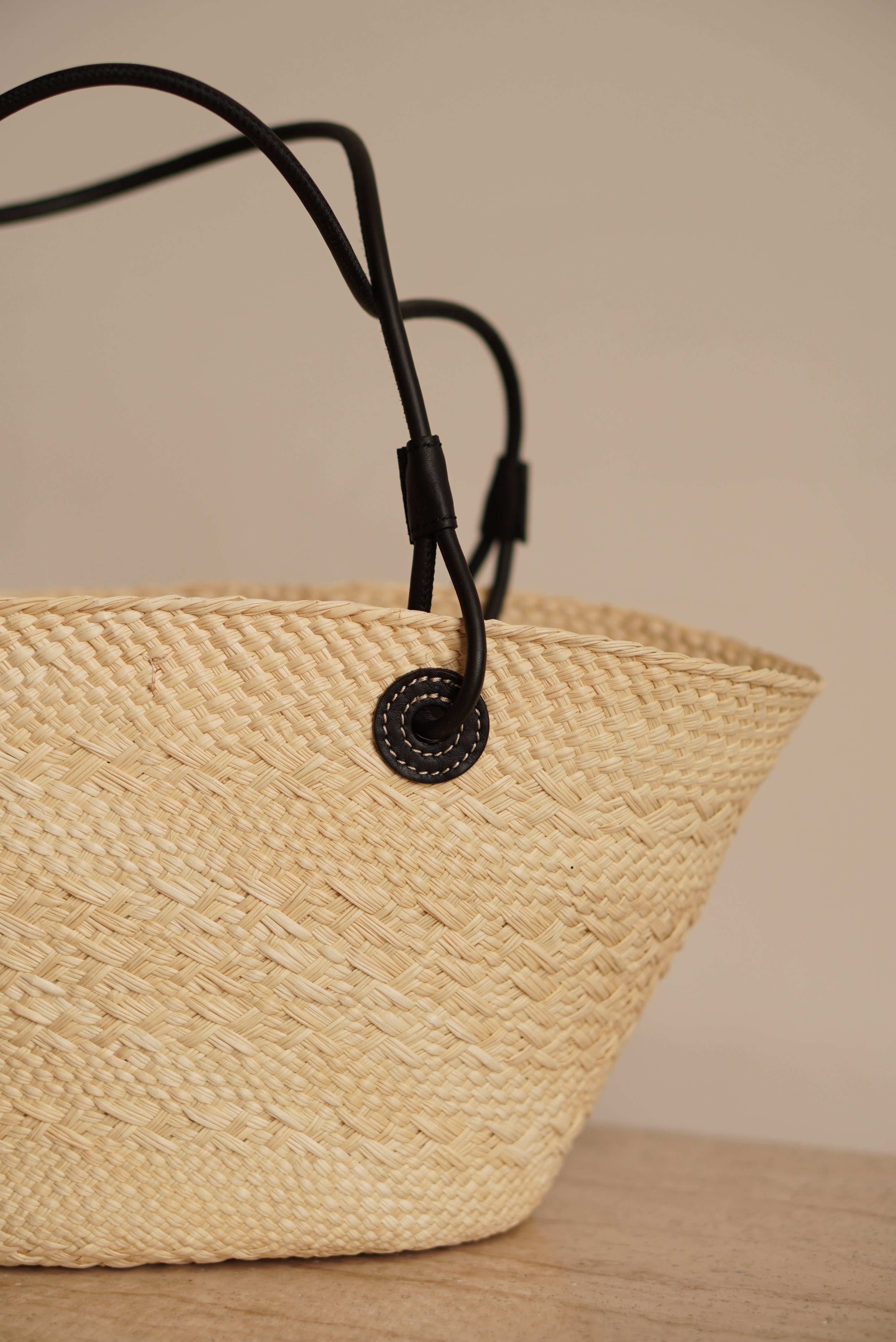 LOEWE ANAGRAM BASKET SMALL | BLACK