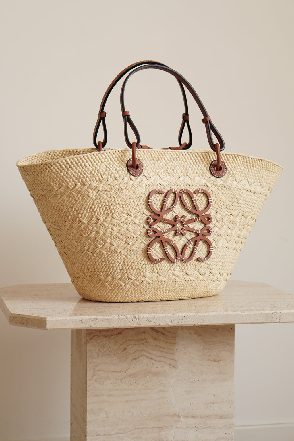 LOEWE ANAGRAM BASKET MEDIUM | BROWN