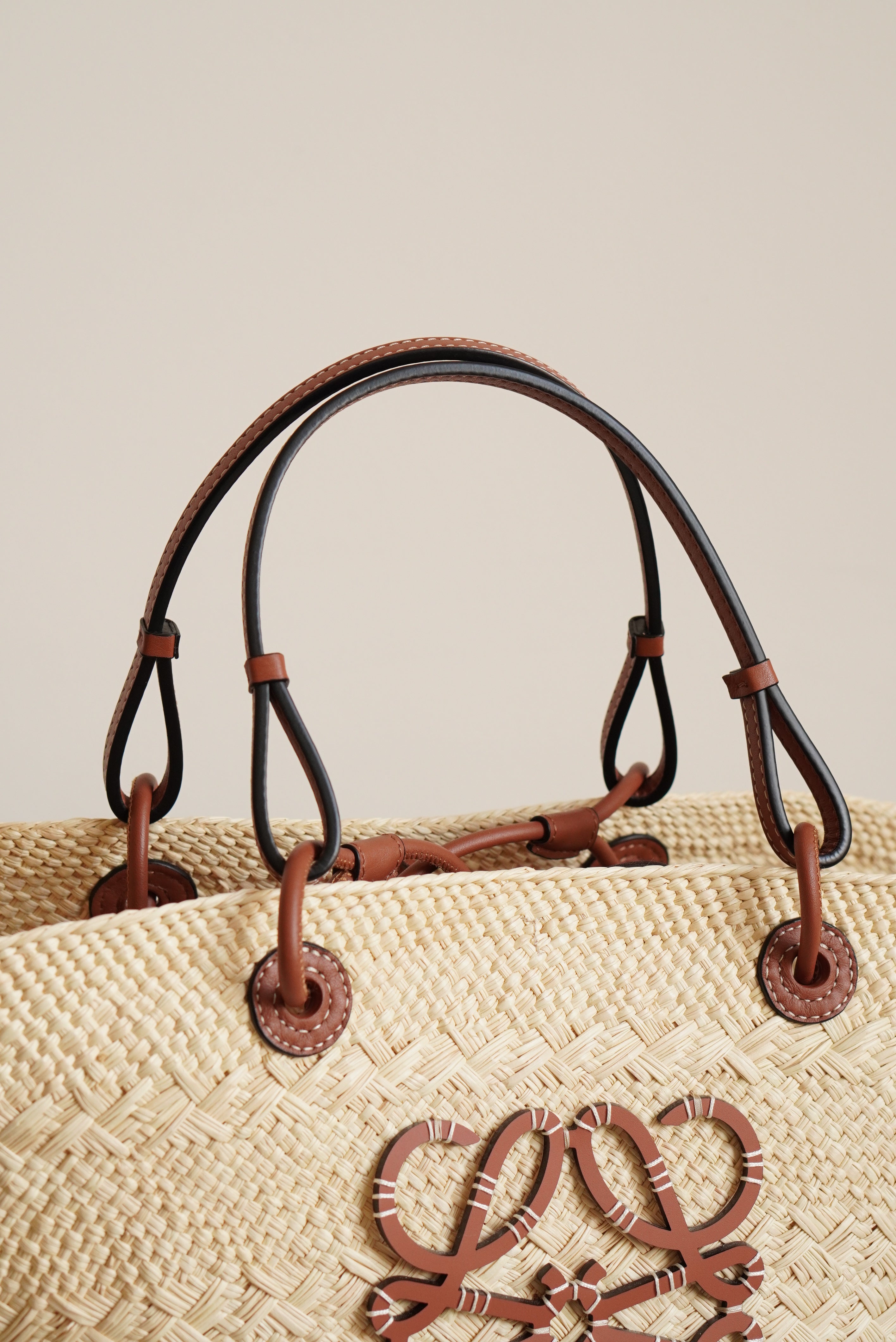 LOEWE ANAGRAM BASKET MEDIUM | BROWN