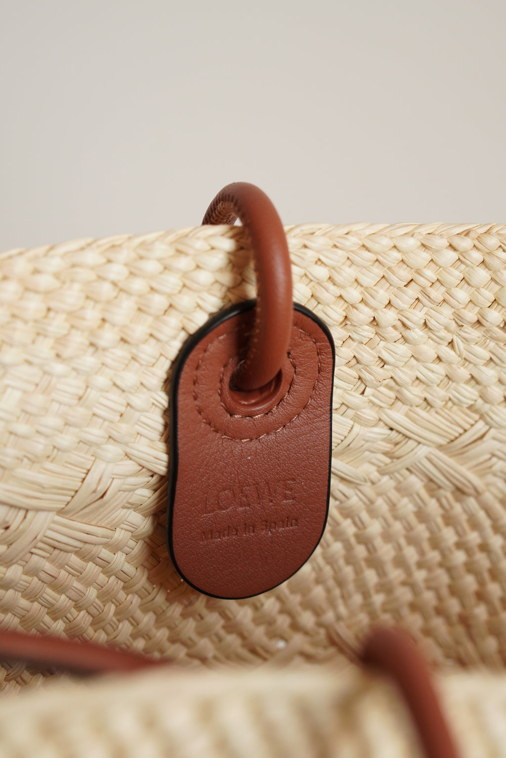 LOEWE ANAGRAM BASKET MEDIUM | BROWN