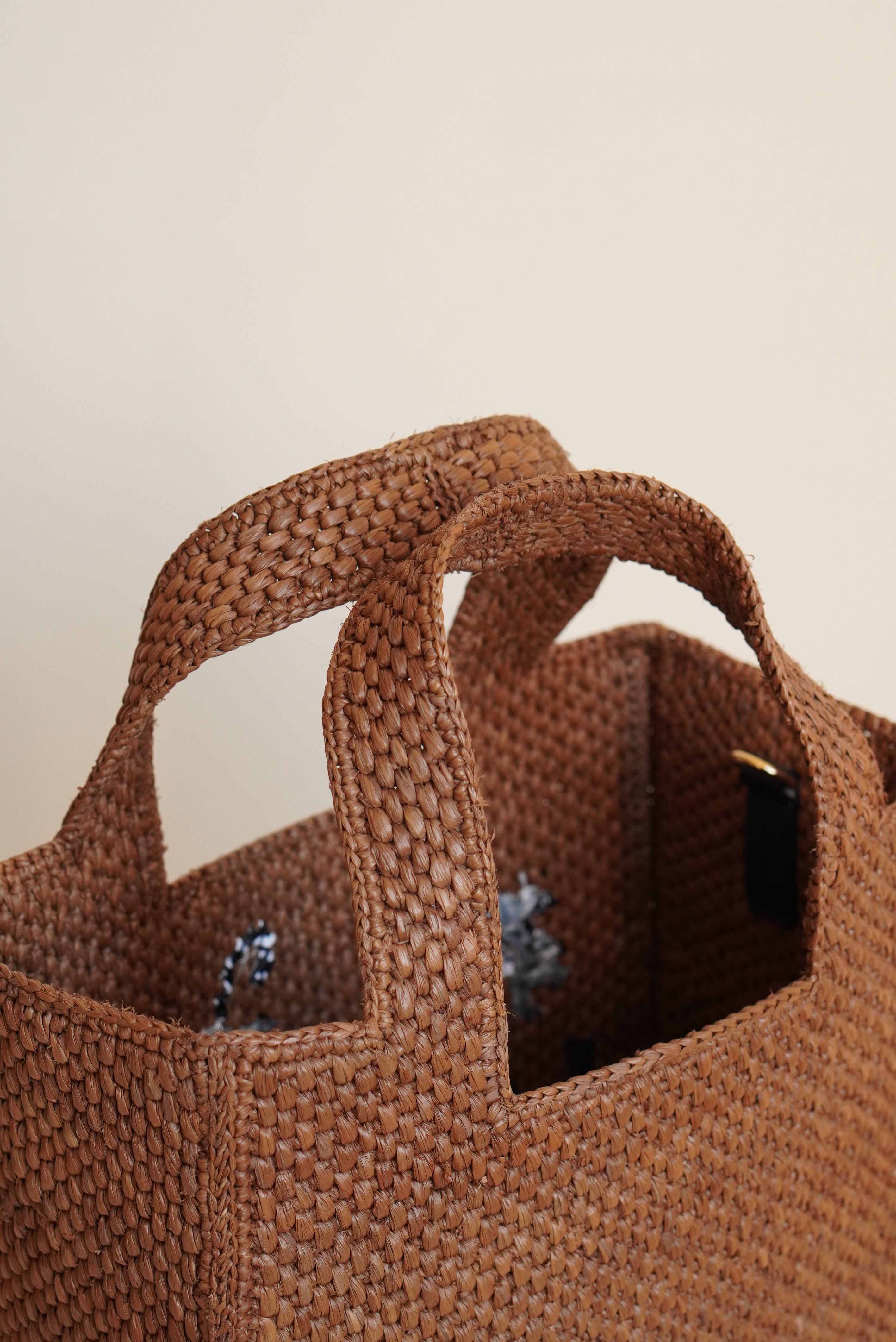 LOEWE x SUNA FUJITA LEMUR FONT TOTE SMALL | BROWN