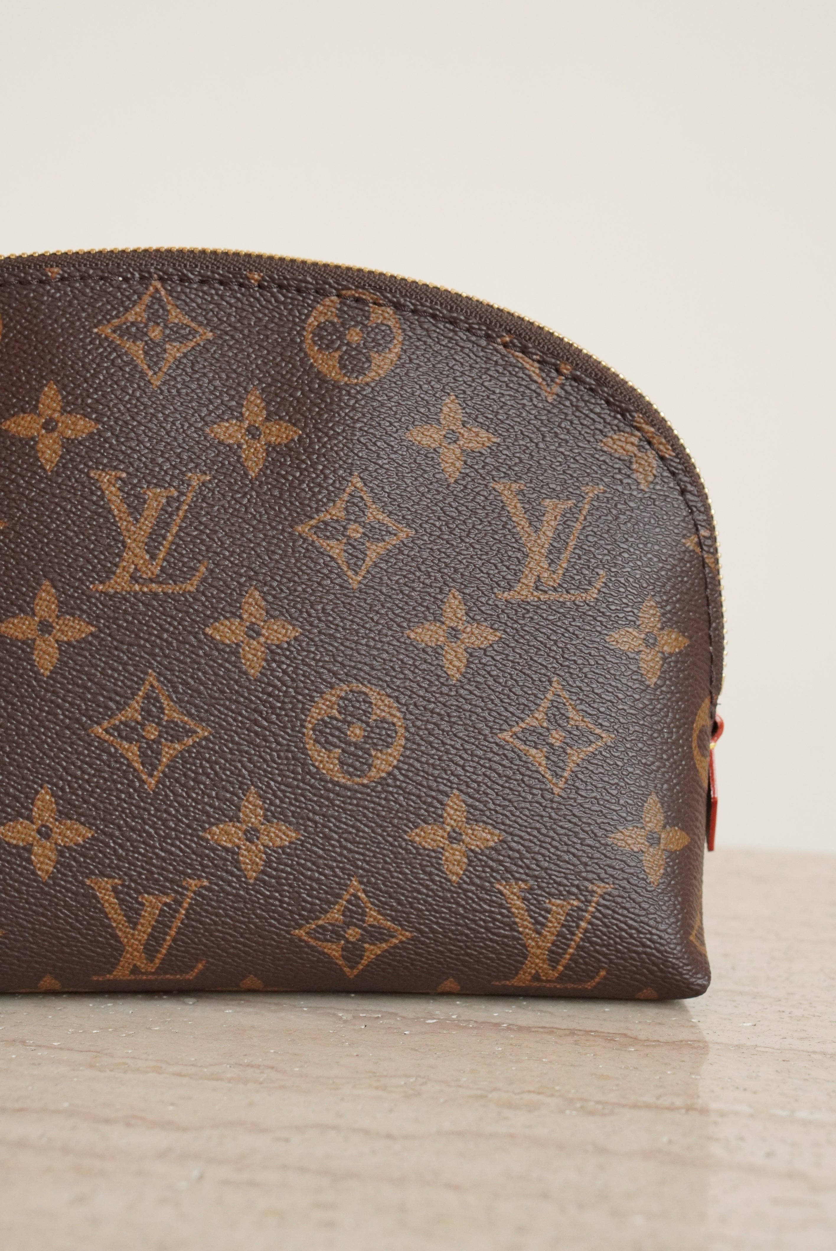 LOUIS VUITTON COSMETIC POUCH MM