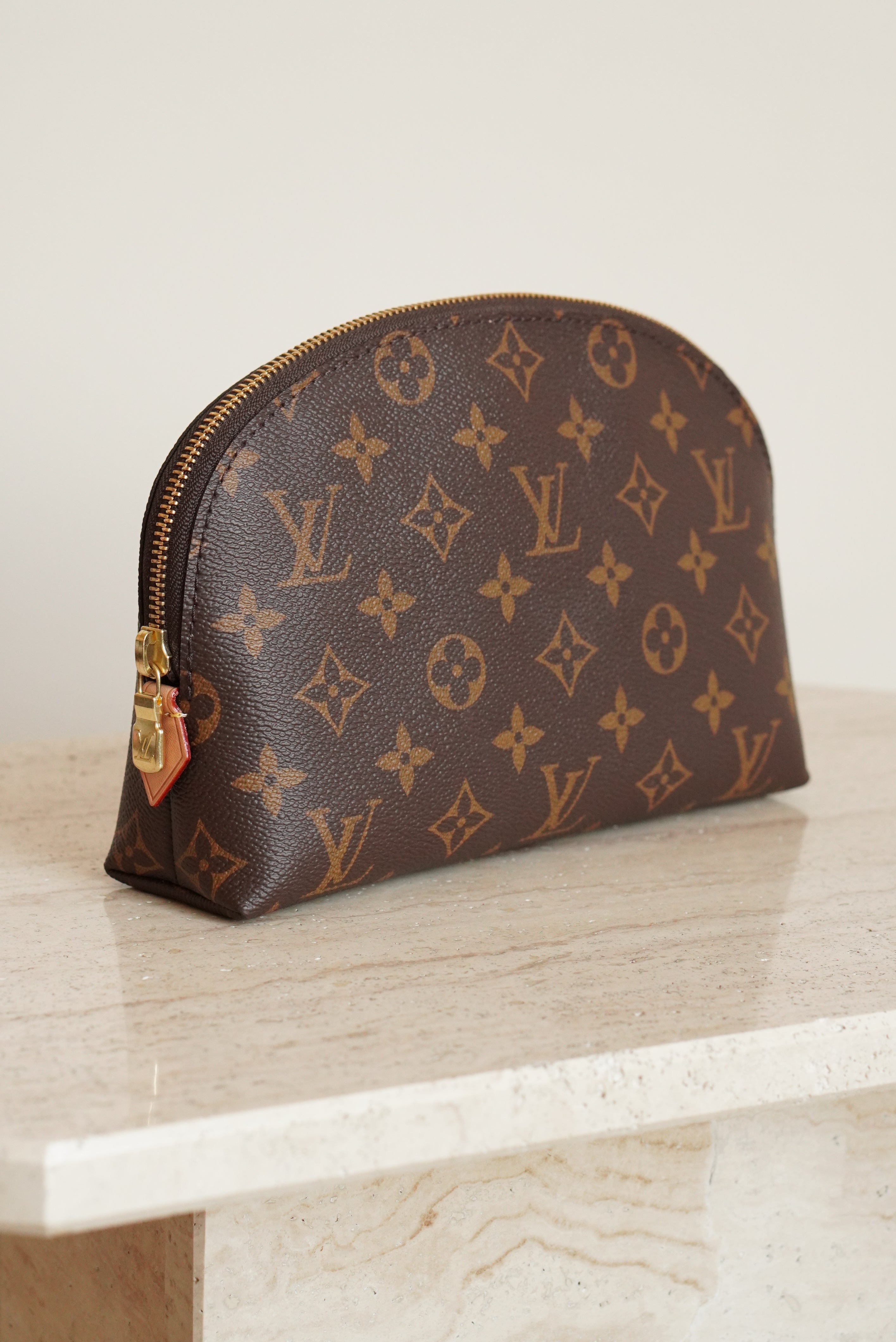 LOUIS VUITTON COSMETIC POUCH MM