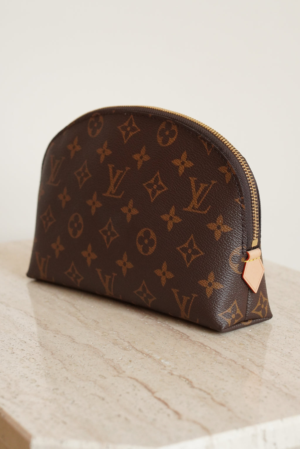 LOUIS VUITTON COSMETIC POUCH MM