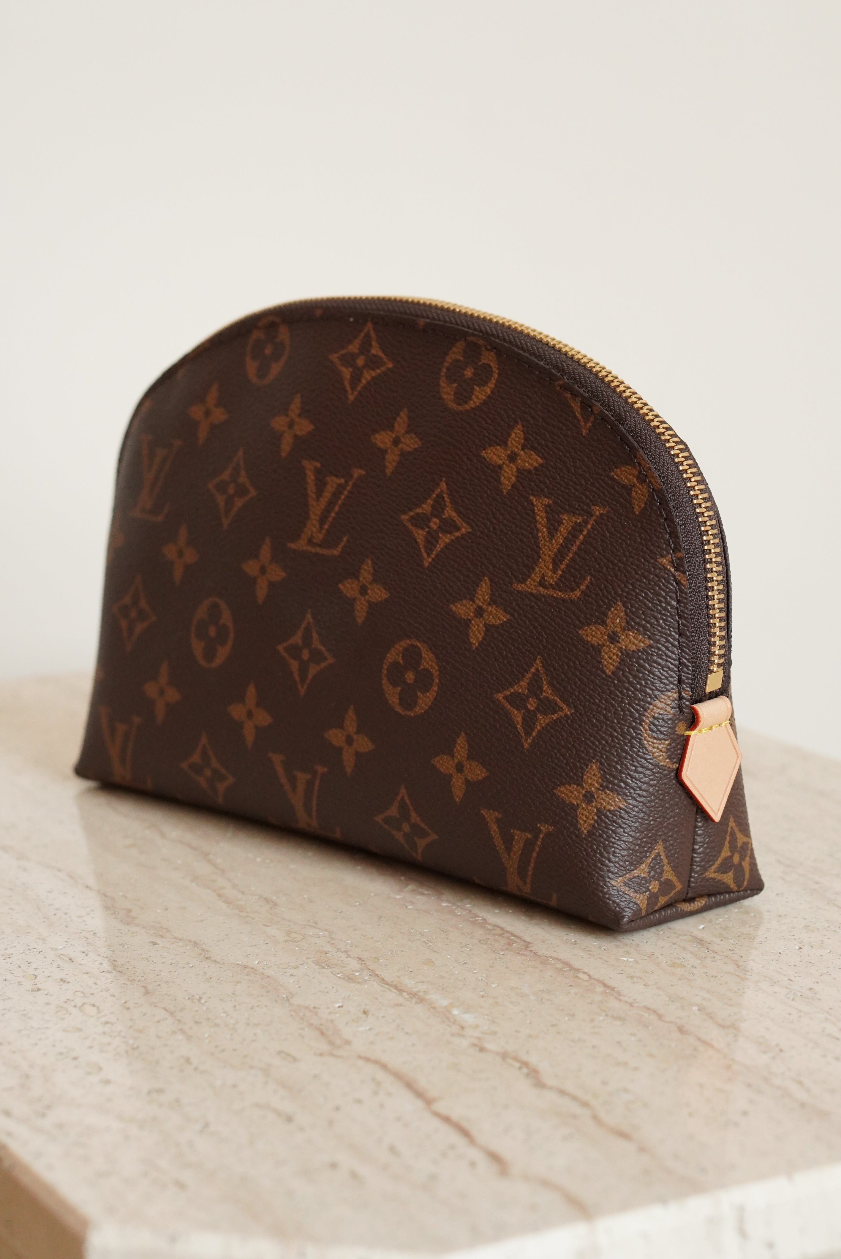 LOUIS VUITTON COSMETIC POUCH MM