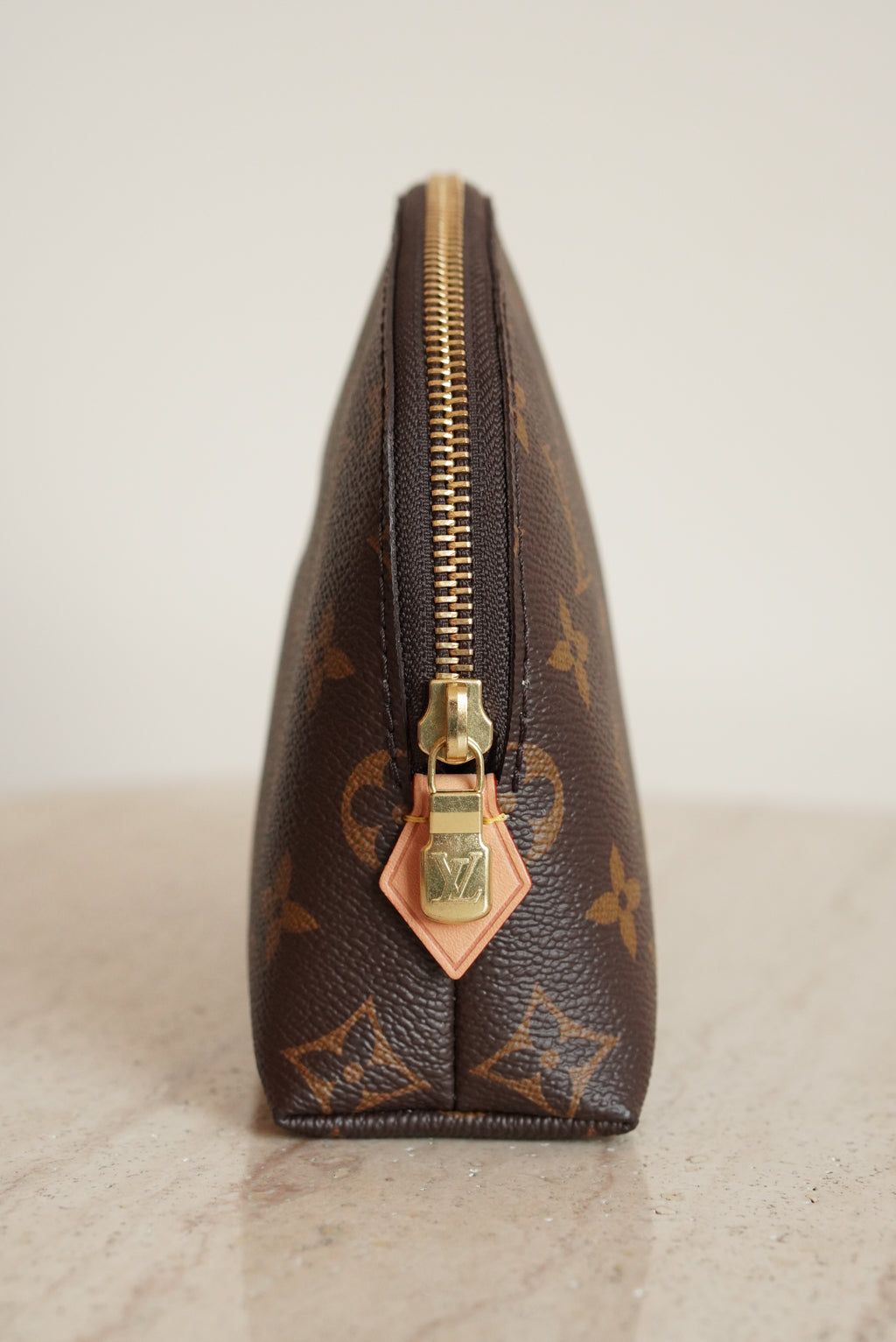 LOUIS VUITTON COSMETIC POUCH MM