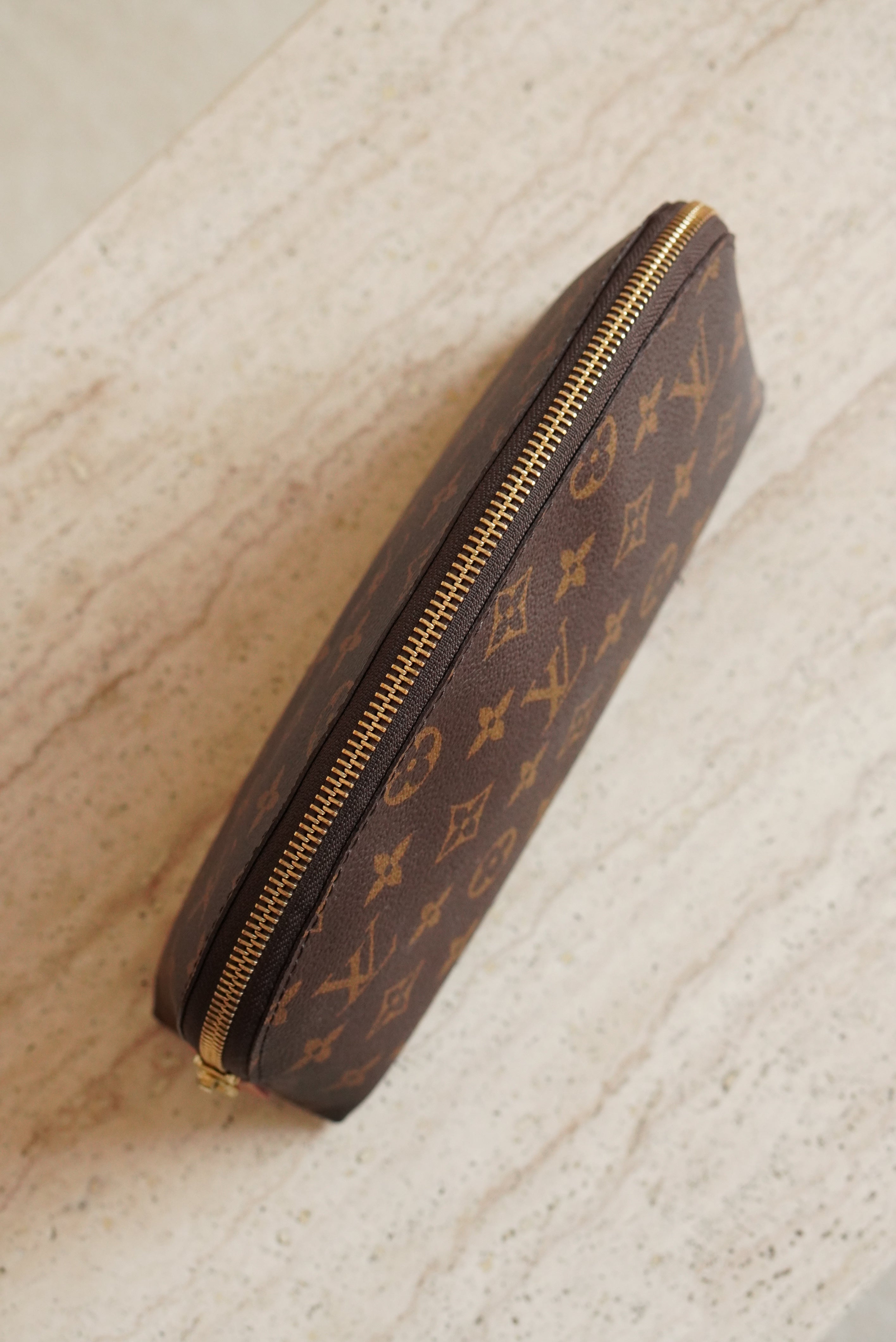 LOUIS VUITTON COSMETIC POUCH MM