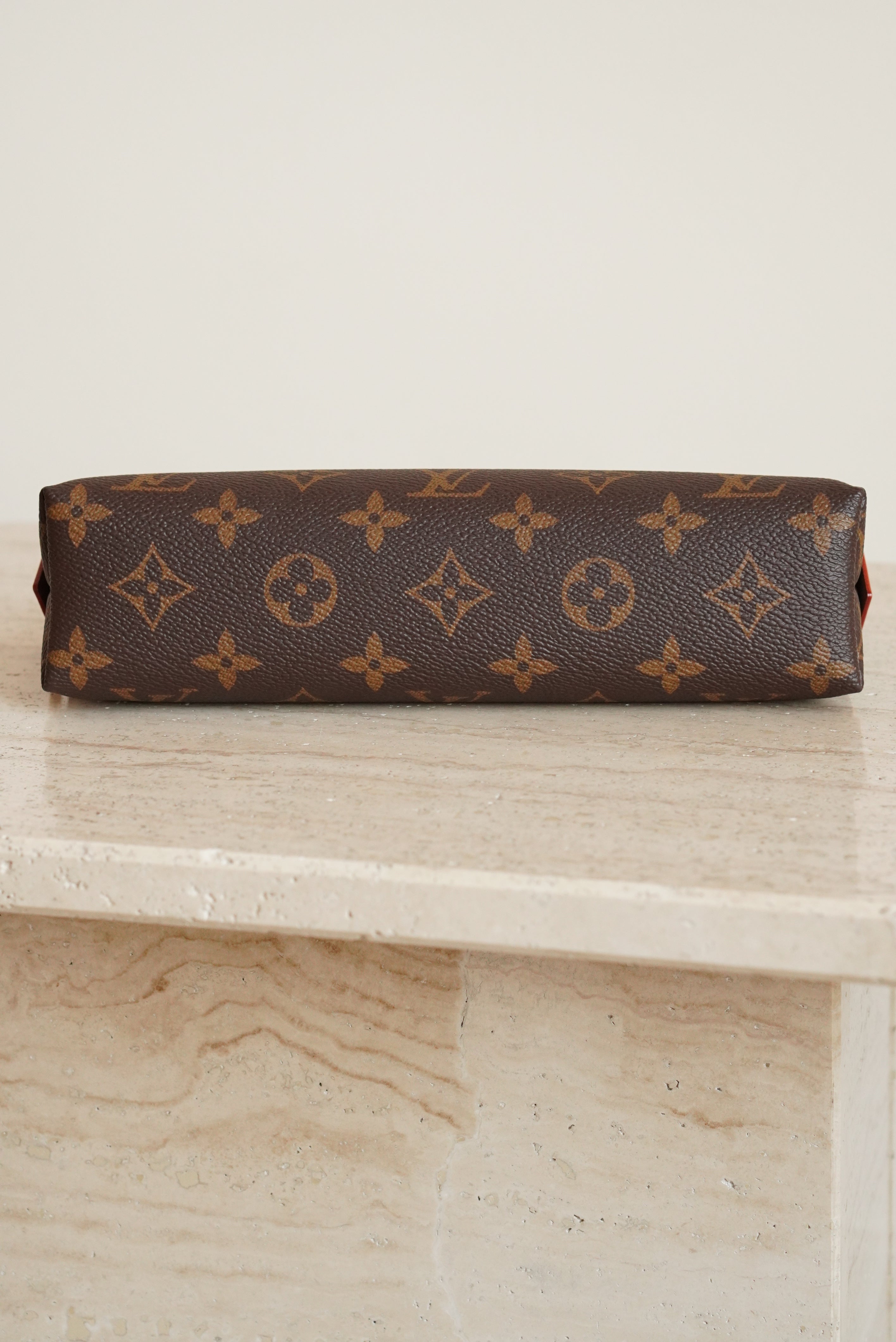 LOUIS VUITTON COSMETIC POUCH MM